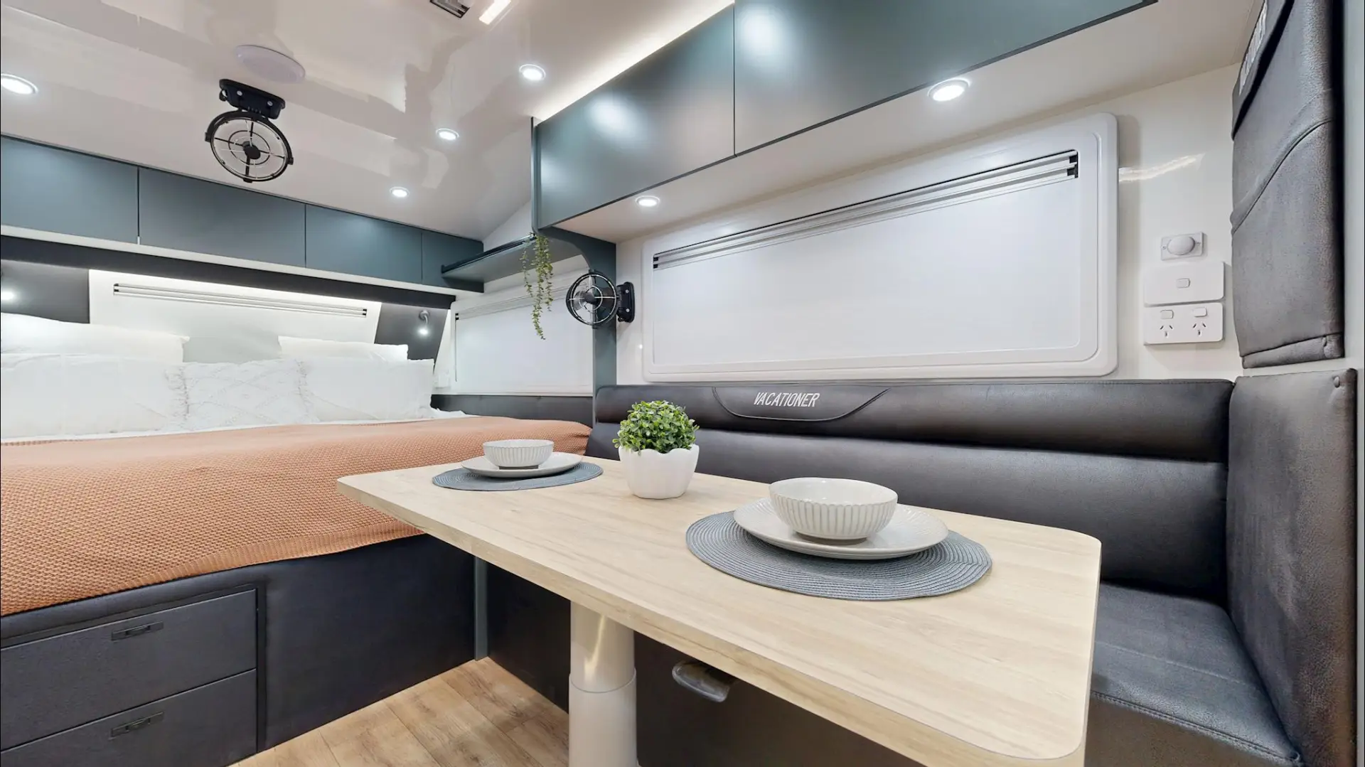 USED 2025 VACATIONER CARAVANS ROUGH RIDER
