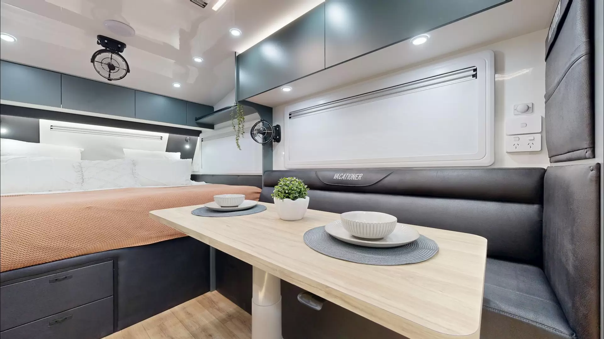 USED 2025 VACATIONER CARAVANS ROUGH RIDER