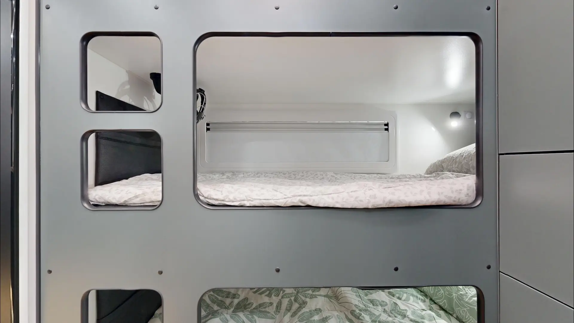 USED 2025 VACATIONER CARAVANS ROUGH RIDER