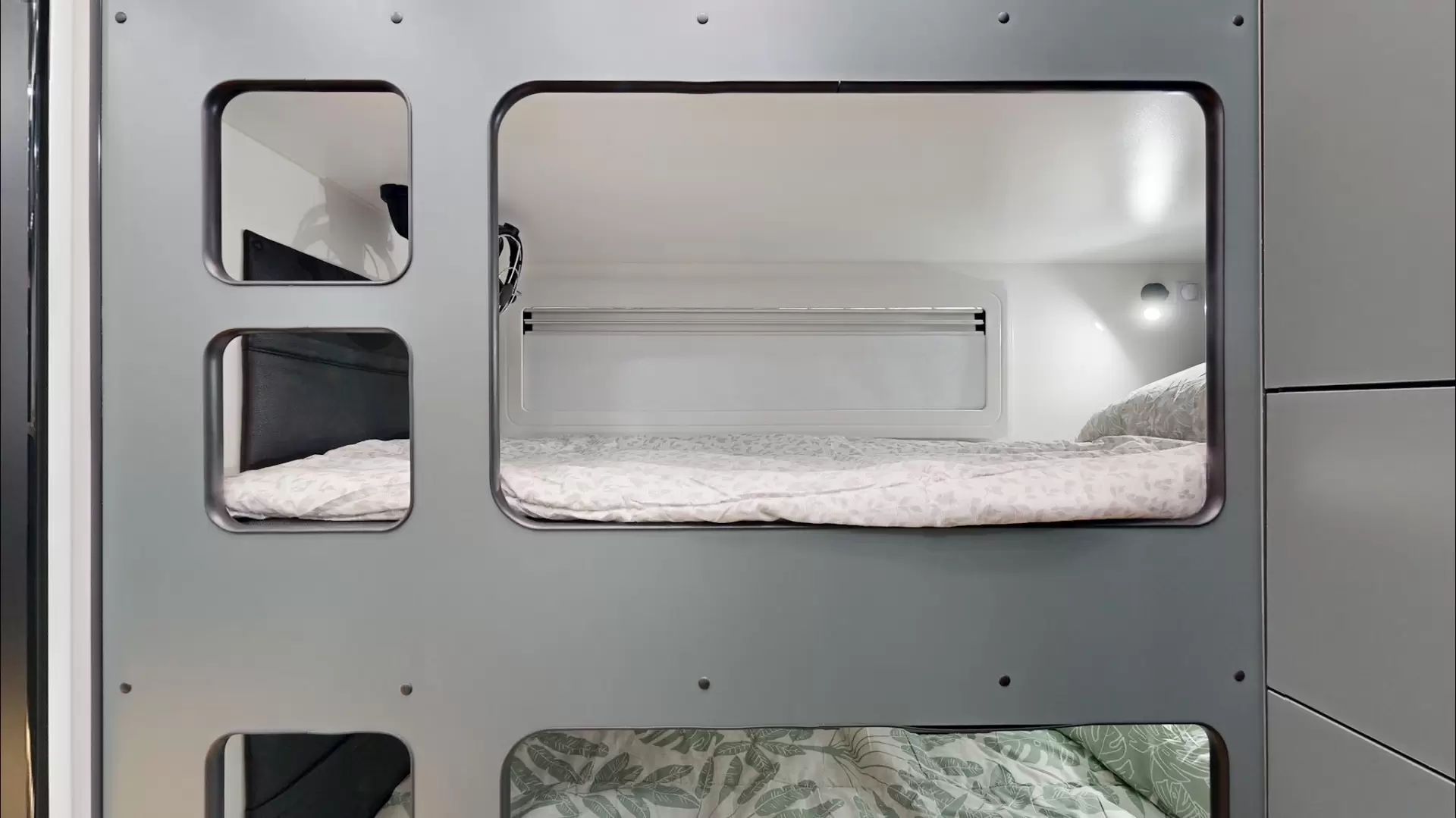 USED 2025 VACATIONER CARAVANS ROUGH RIDER