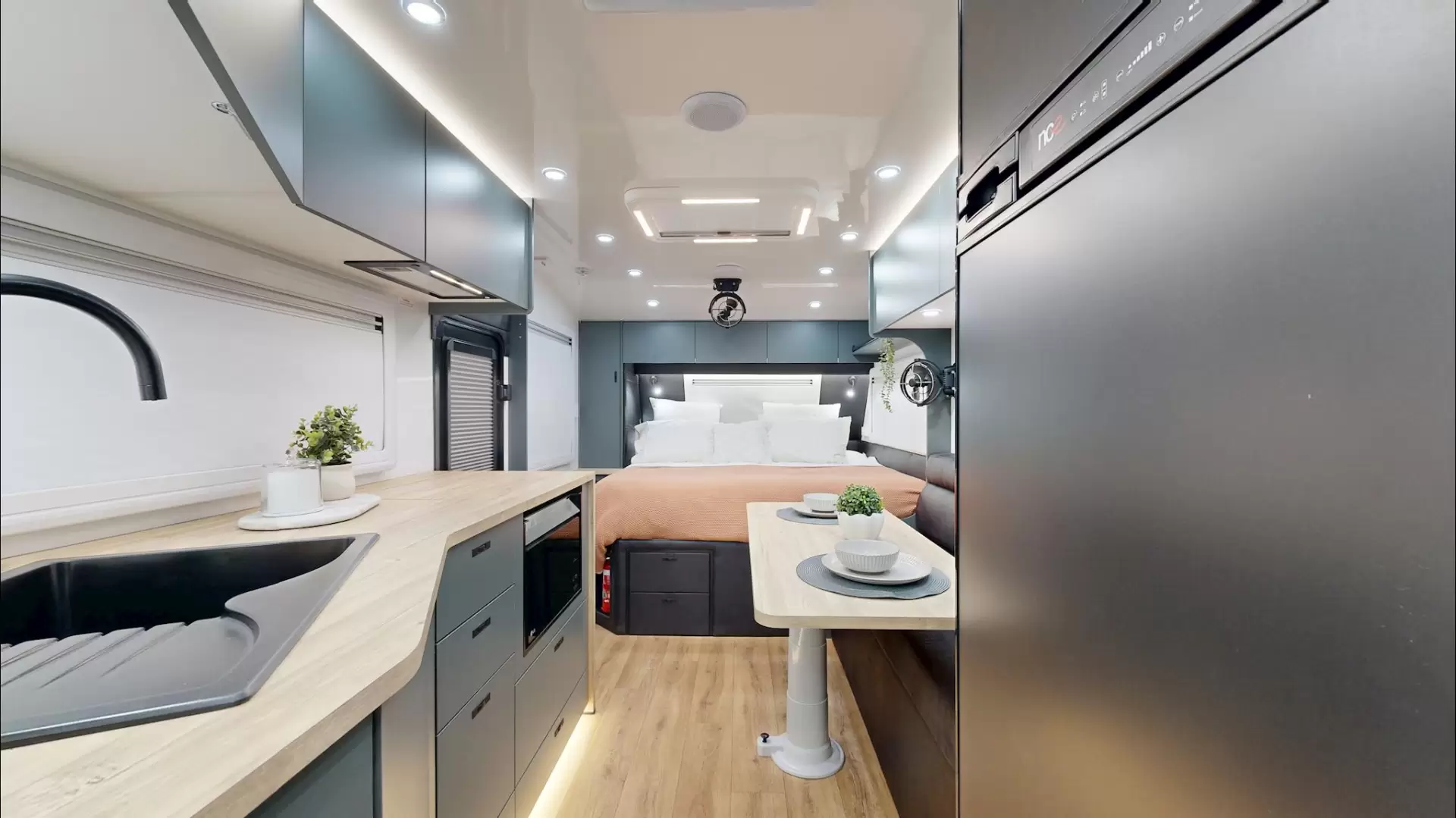 USED 2025 VACATIONER CARAVANS ROUGH RIDER