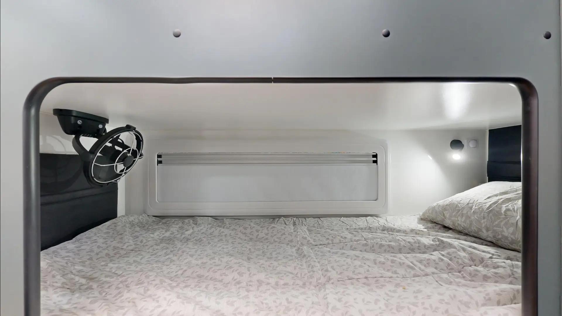 USED 2025 VACATIONER CARAVANS ROUGH RIDER