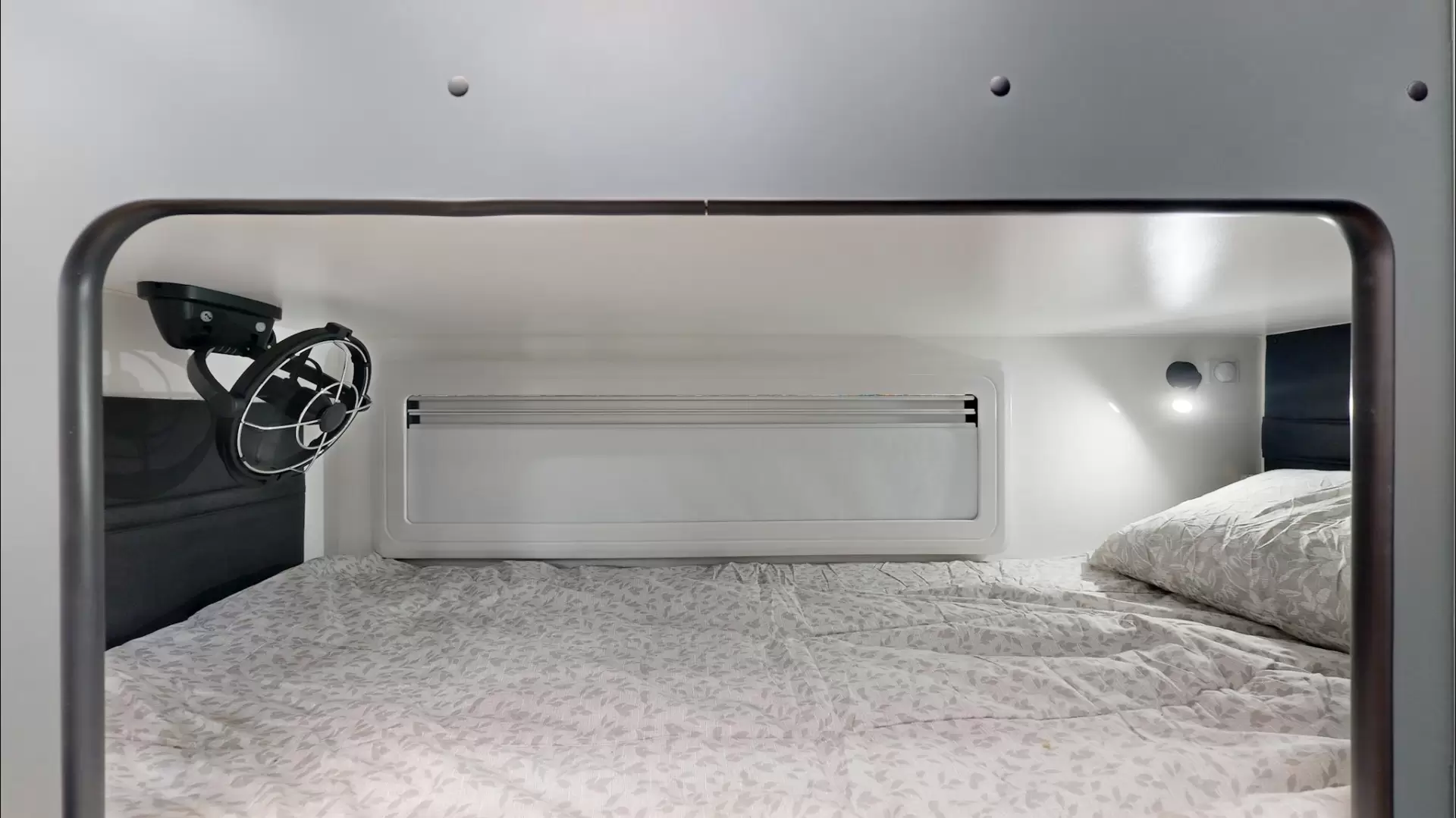 USED 2025 VACATIONER CARAVANS ROUGH RIDER