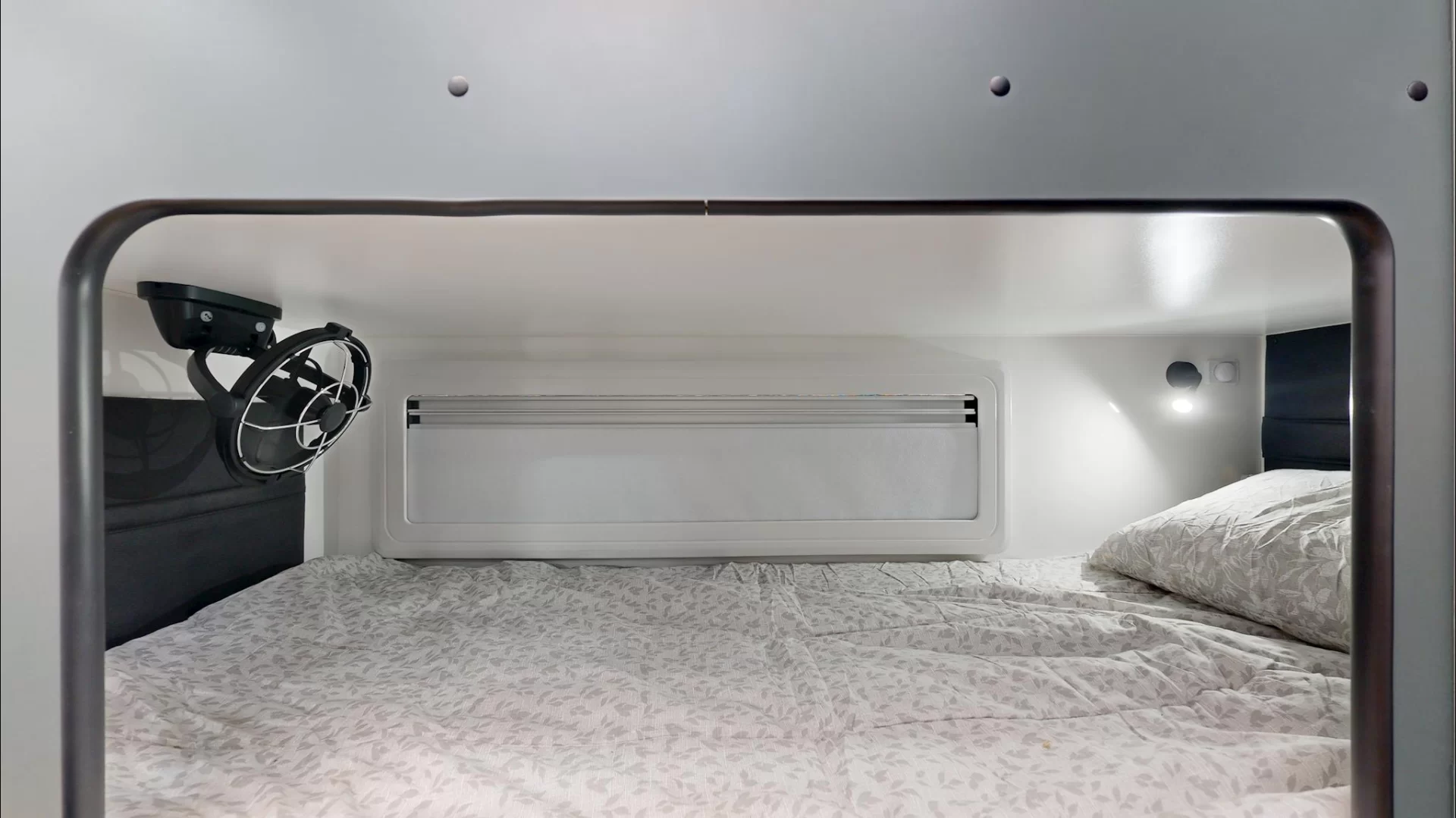 USED 2025 VACATIONER CARAVANS ROUGH RIDER caravan