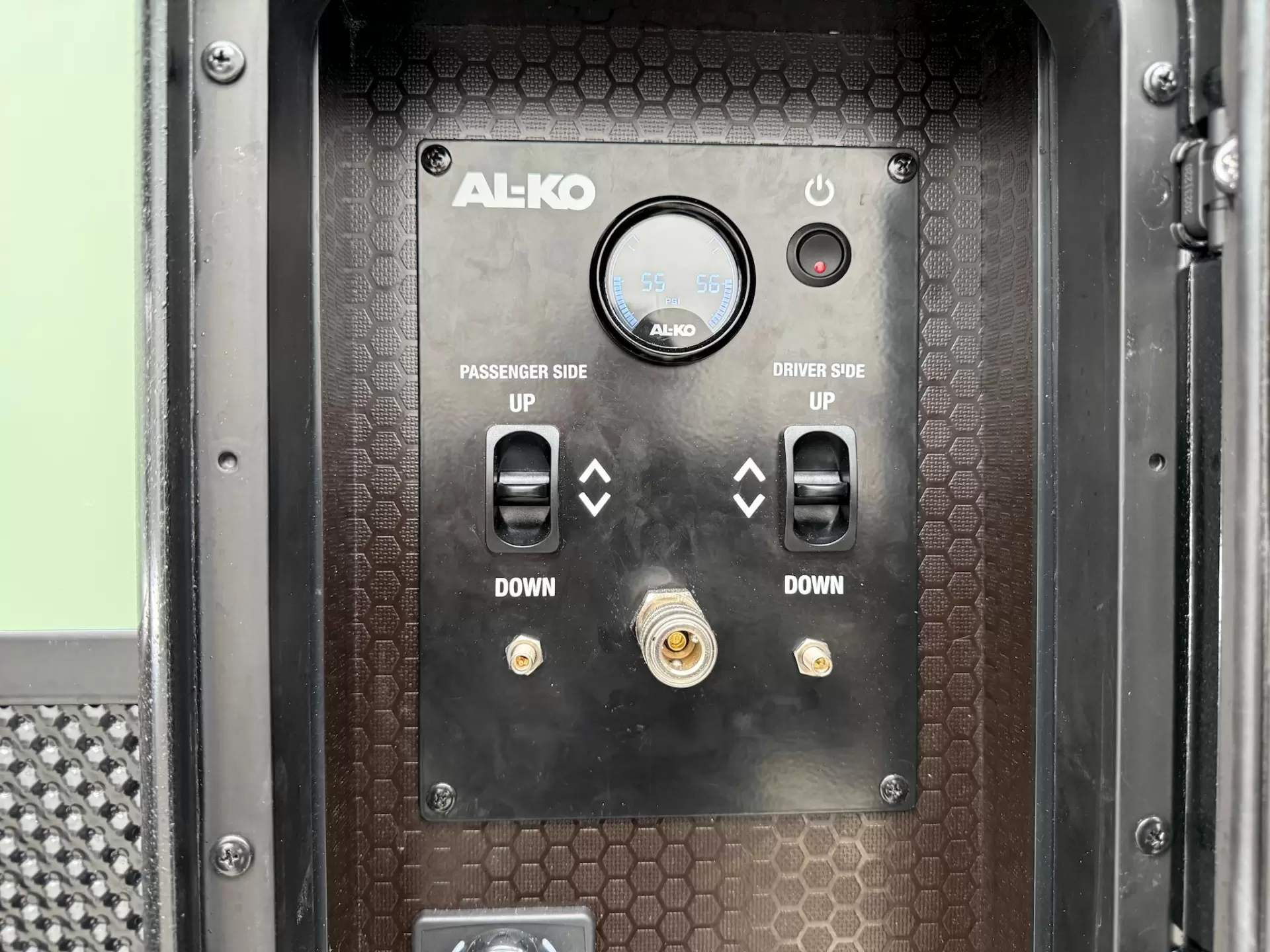 USED 2025 VACATIONER CARAVANS ROUGH RIDER caravan