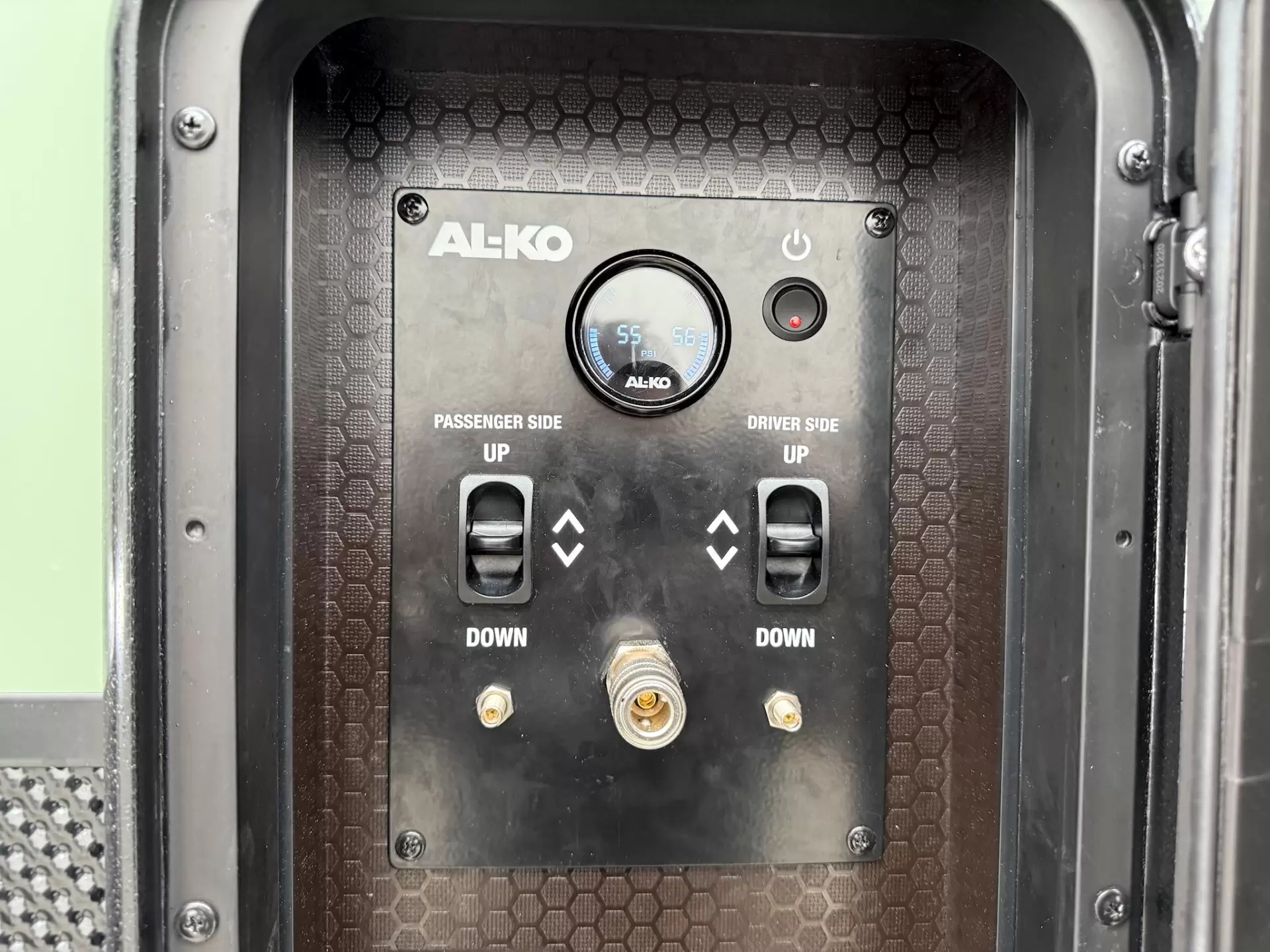 USED 2025 VACATIONER CARAVANS ROUGH RIDER caravan