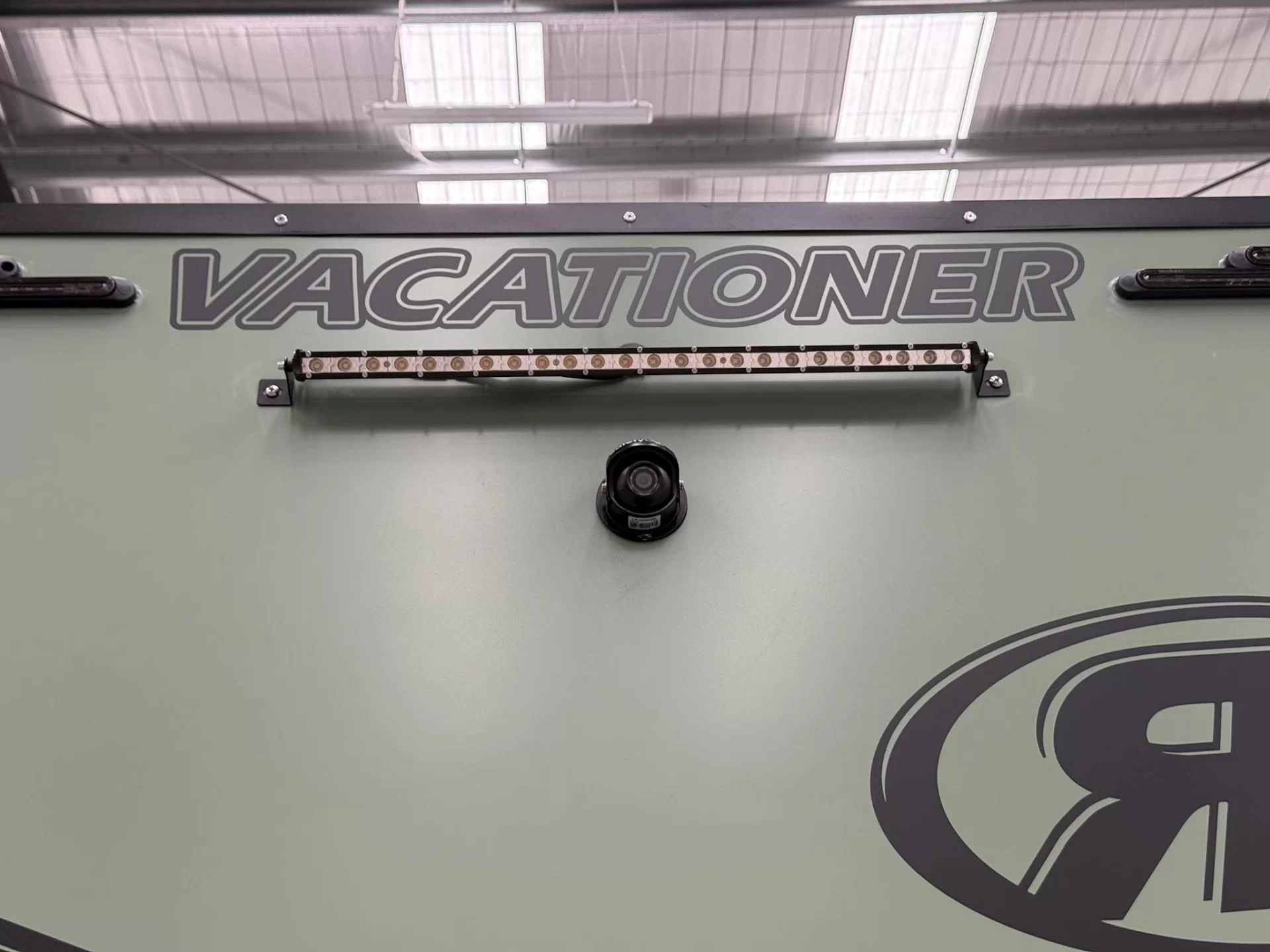 USED 2025 VACATIONER CARAVANS ROUGH RIDER caravan