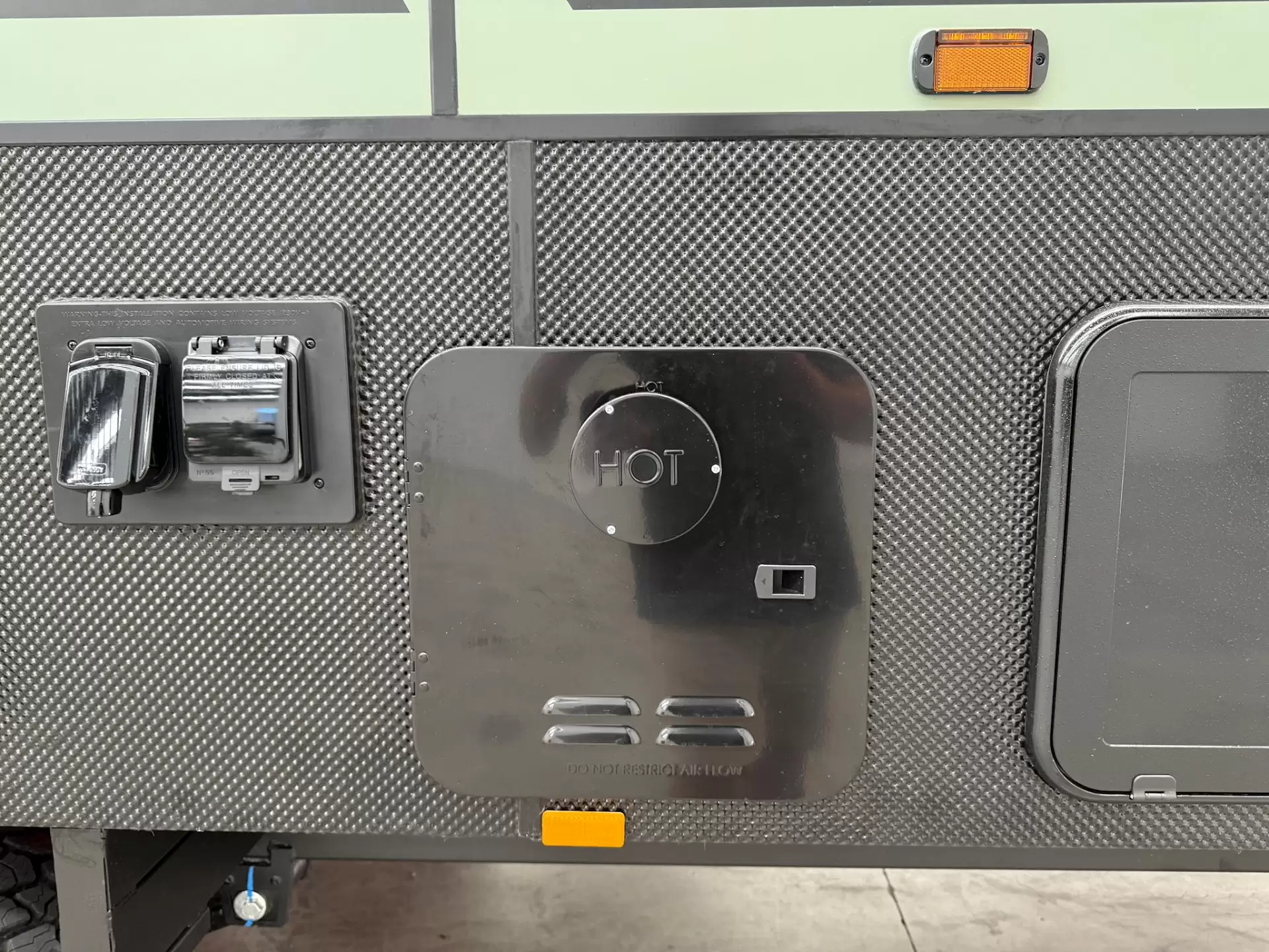 USED 2025 VACATIONER CARAVANS ROUGH RIDER