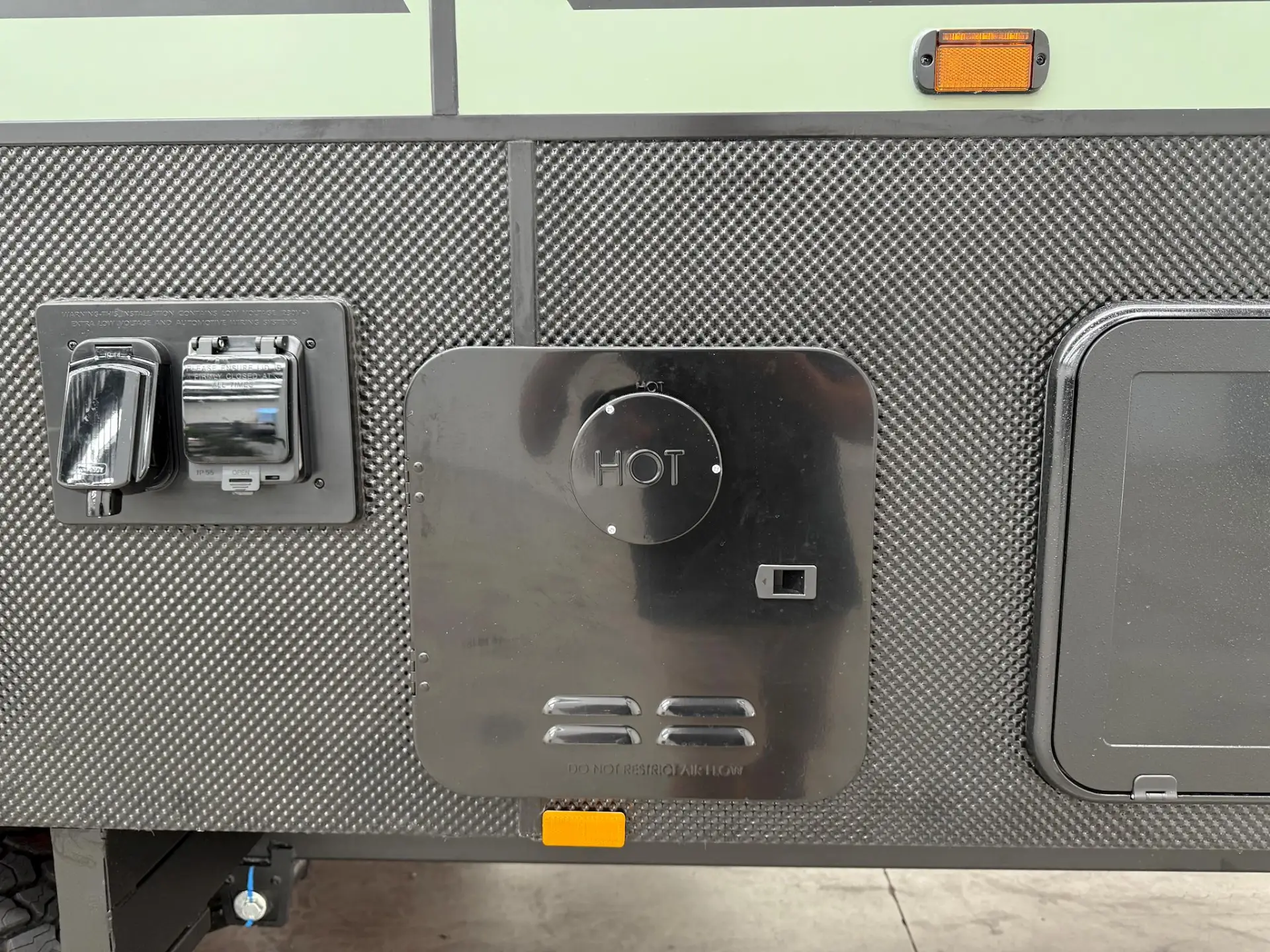 USED 2025 VACATIONER CARAVANS ROUGH RIDER