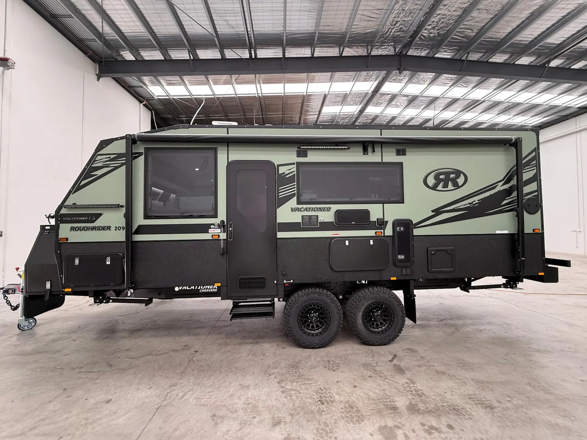 USED 2025 VACATIONER CARAVANS ROUGH RIDER