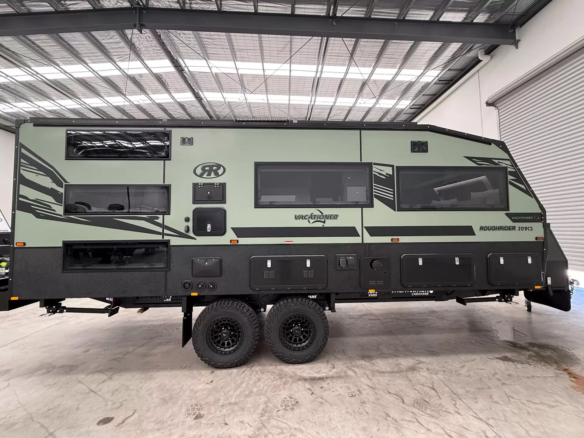 USED 2025 VACATIONER CARAVANS ROUGH RIDER caravan