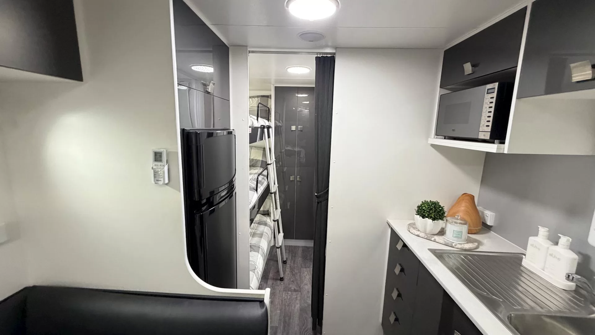 USED 2021 New Age ROAD OWL caravan