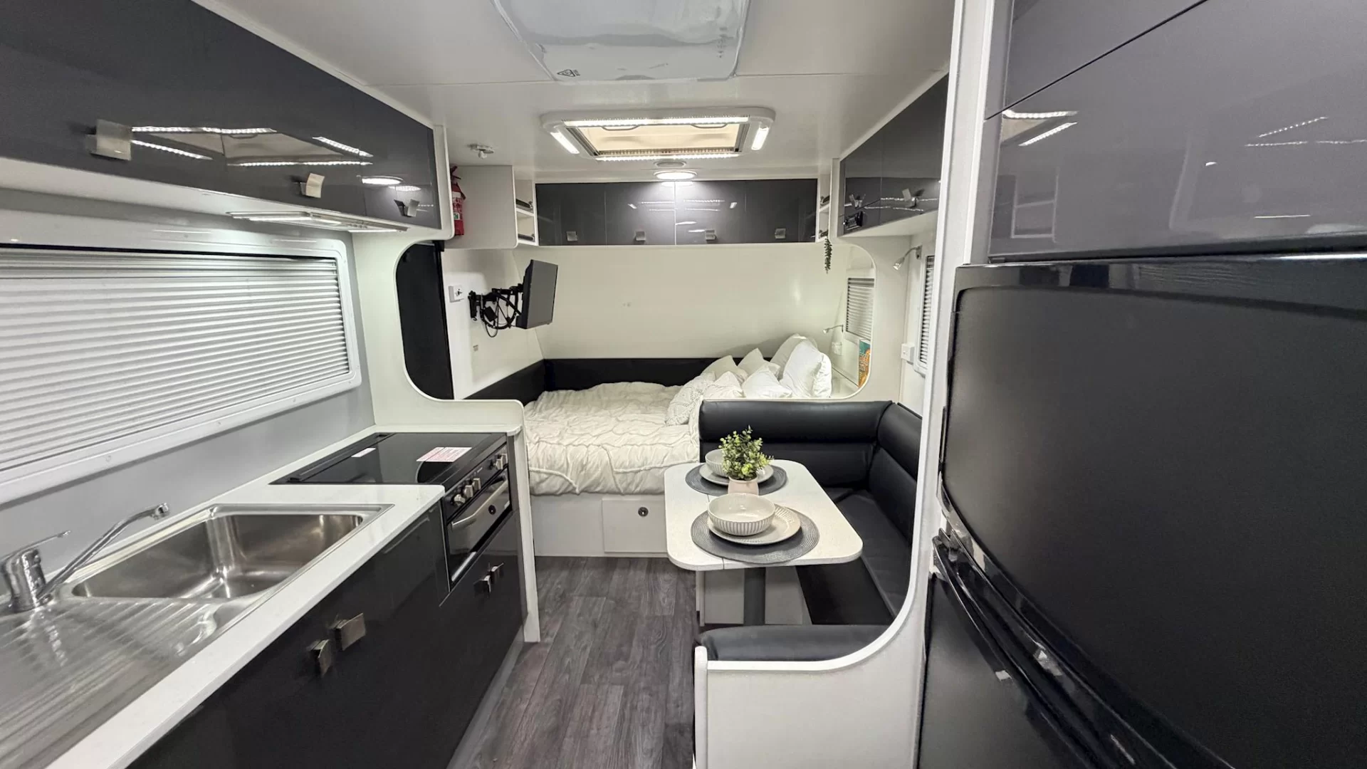 USED 2021 New Age ROAD OWL caravan