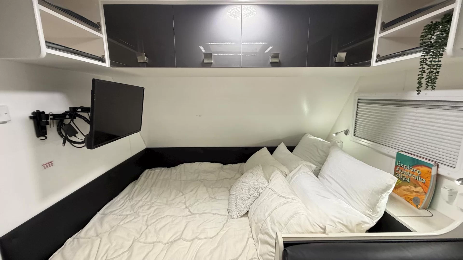 USED 2021 New Age ROAD OWL caravan