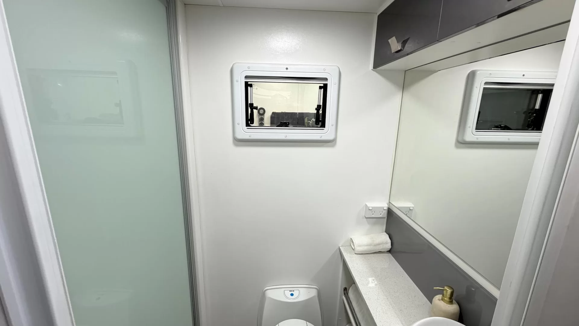 USED 2021 New Age ROAD OWL caravan