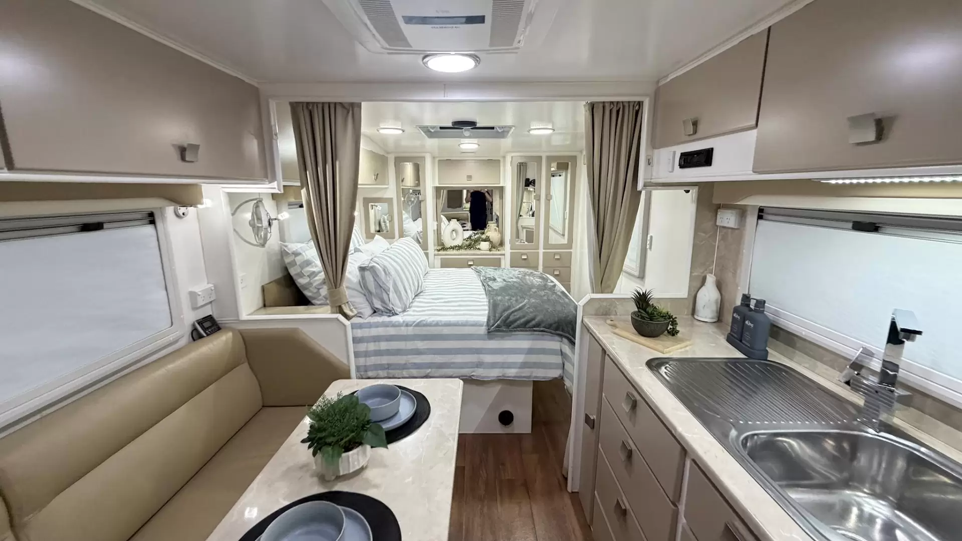 USED 2014 RETREAT MABEL