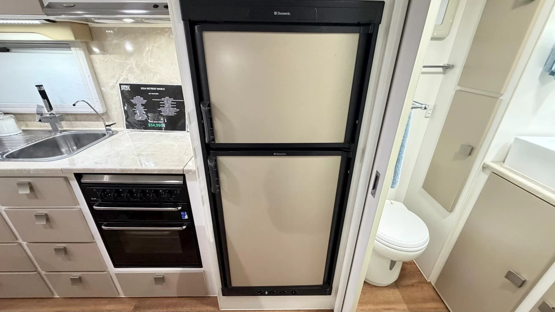 USED 2014 RETREAT MABEL caravan