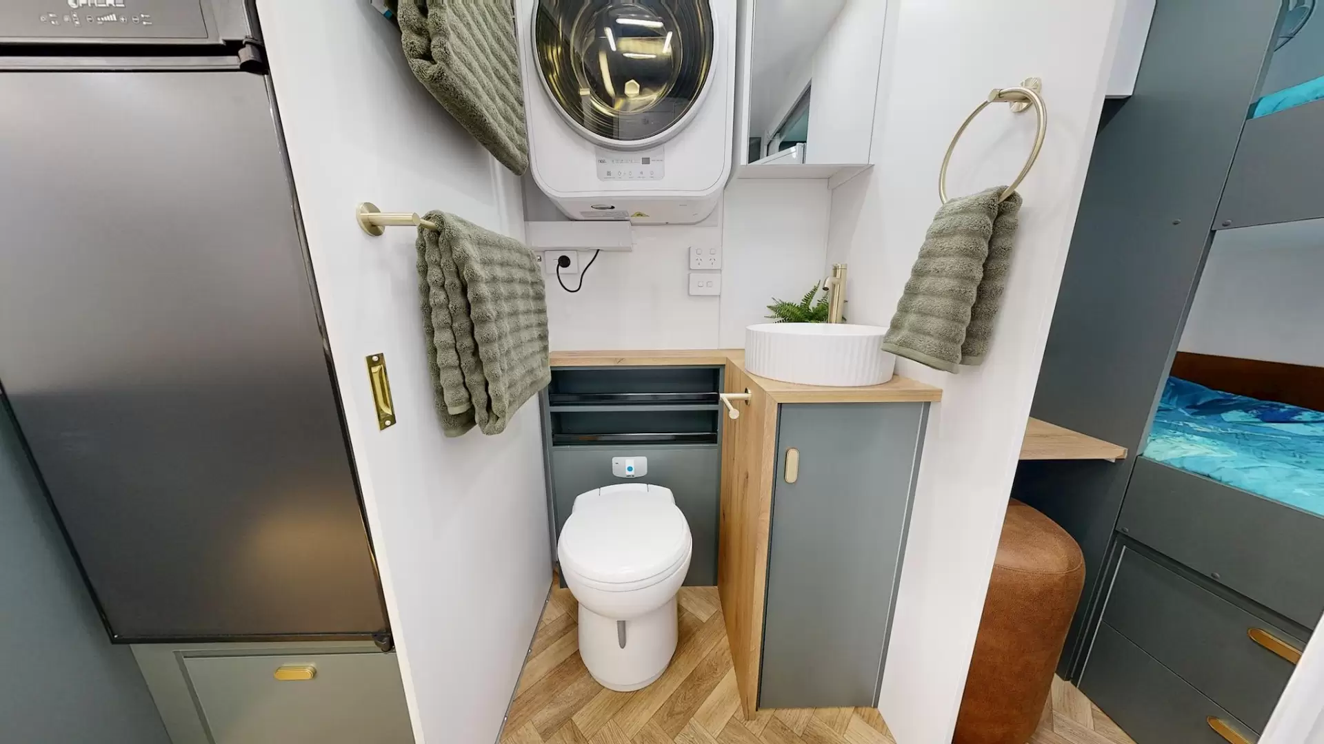 NEW 2026 VACATIONER CARAVANS ROUGH RIDER