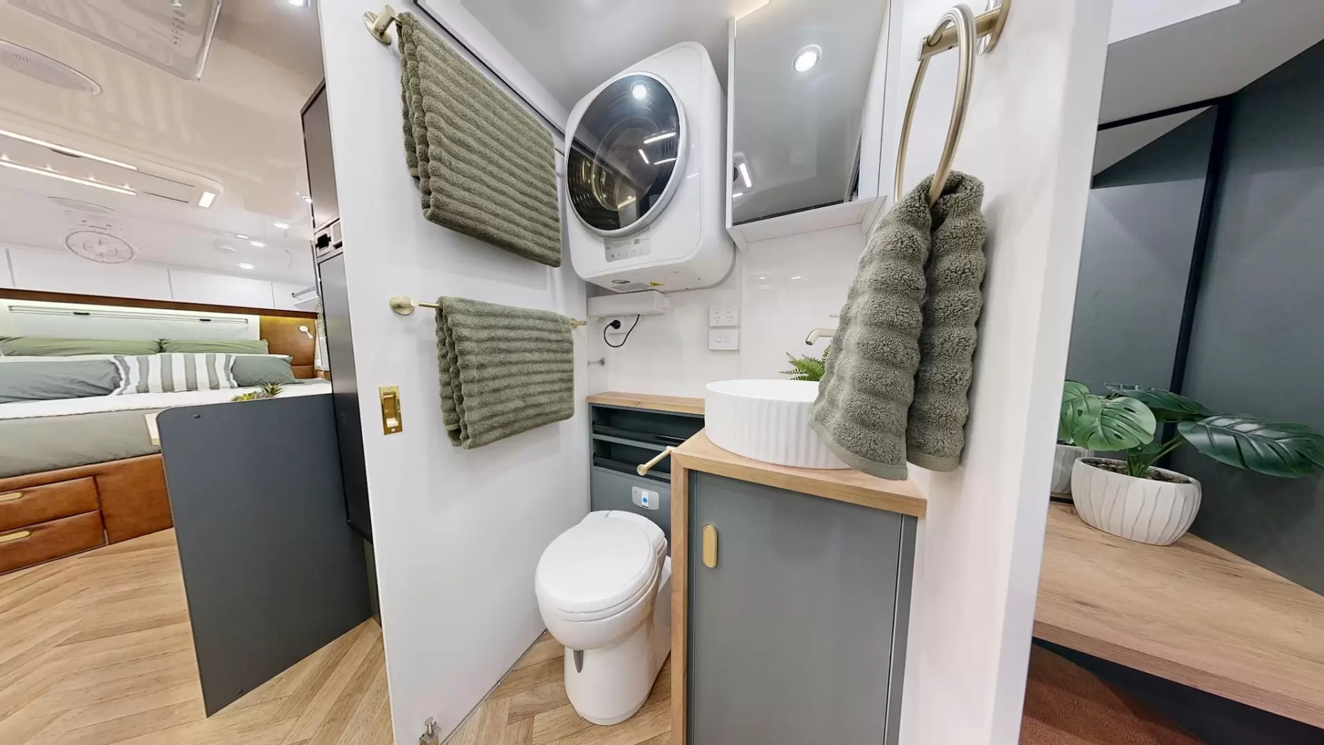 NEW 2026 VACATIONER CARAVANS ROUGH RIDER