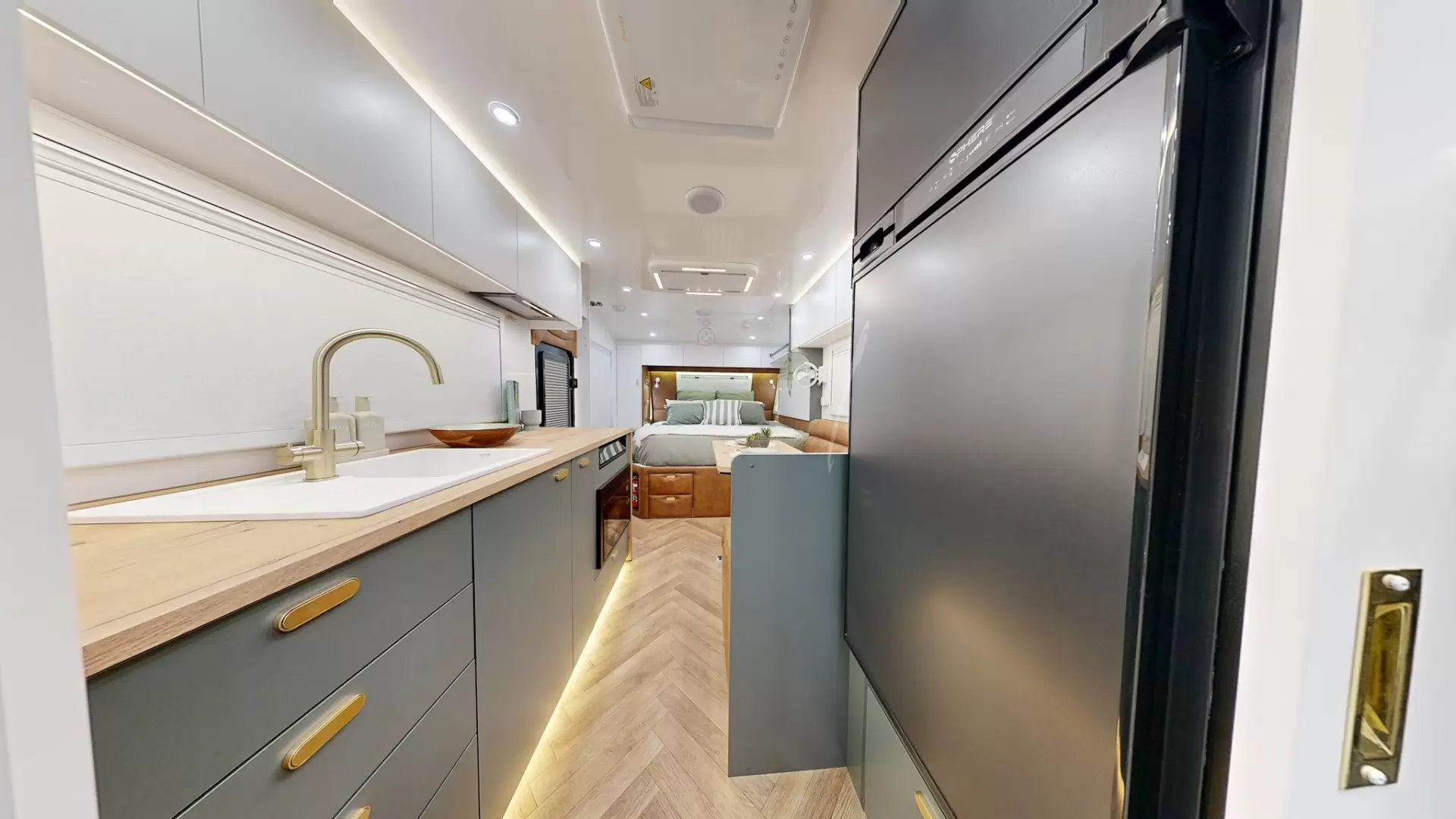 NEW 2026 VACATIONER CARAVANS ROUGH RIDER