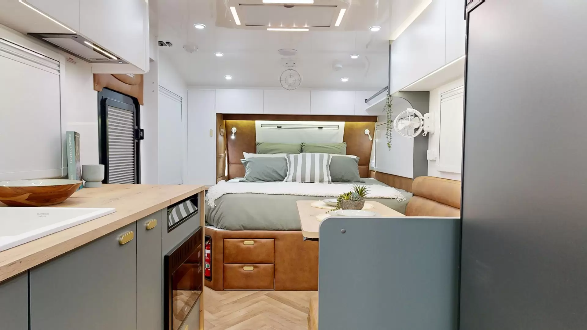 NEW 2026 VACATIONER CARAVANS ROUGH RIDER