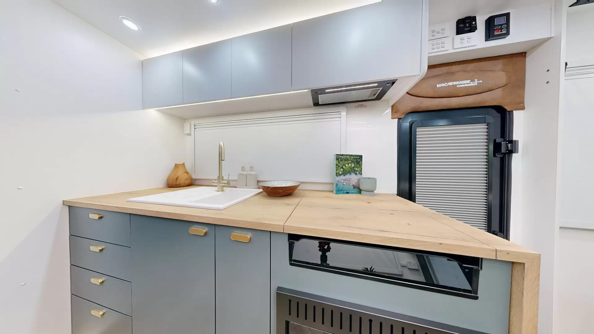 NEW 2026 VACATIONER CARAVANS ROUGH RIDER