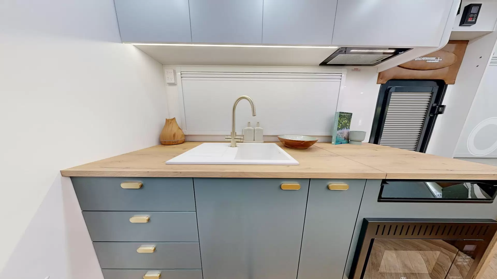 NEW 2026 VACATIONER CARAVANS ROUGH RIDER