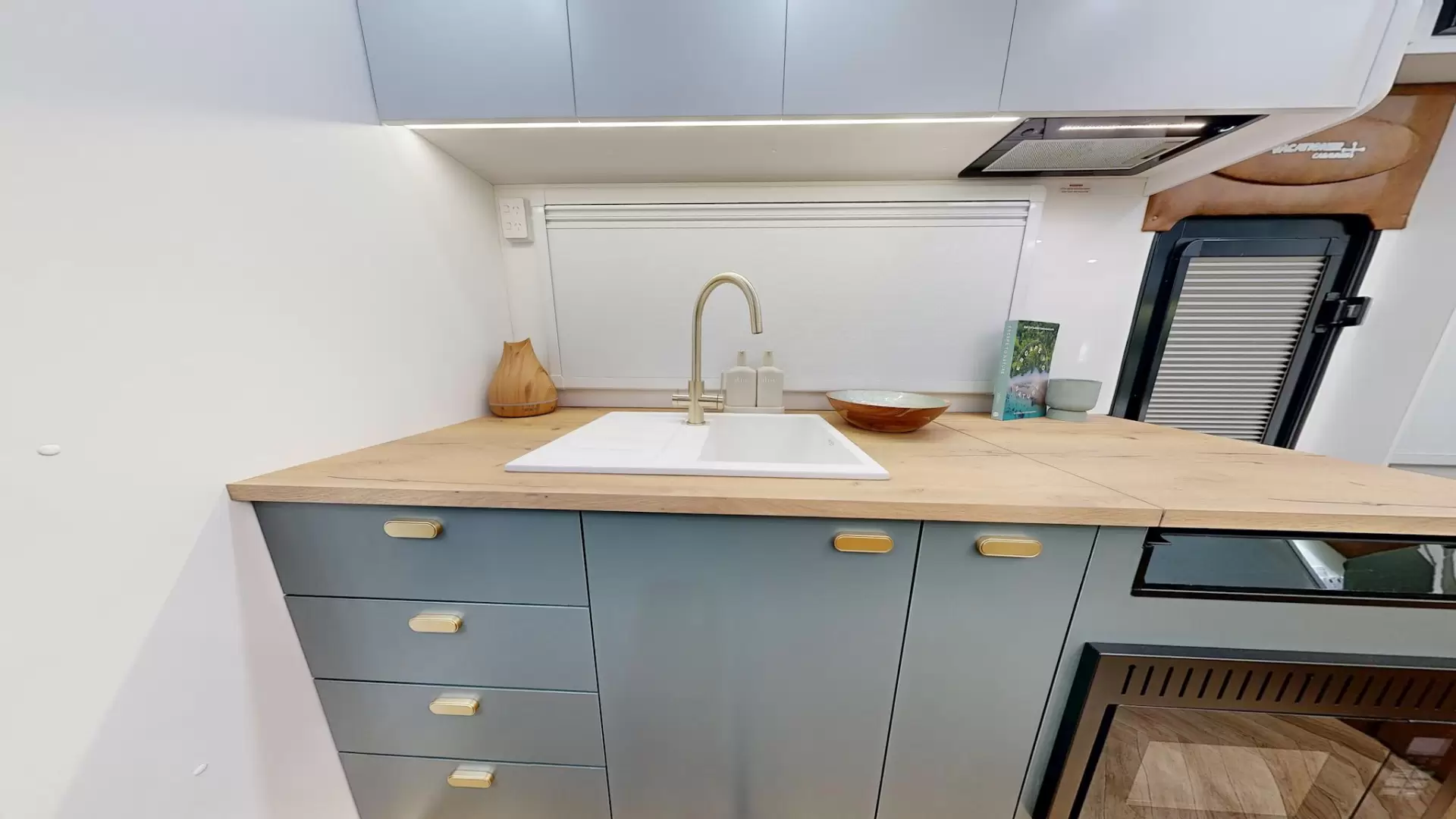 NEW 2026 VACATIONER CARAVANS ROUGH RIDER