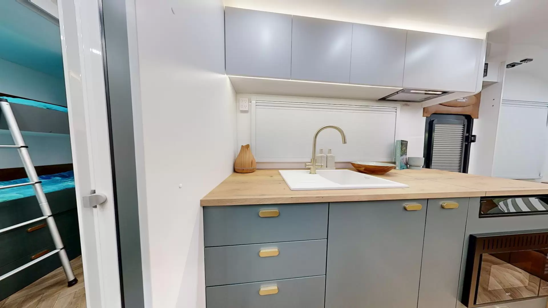 NEW 2026 VACATIONER CARAVANS ROUGH RIDER