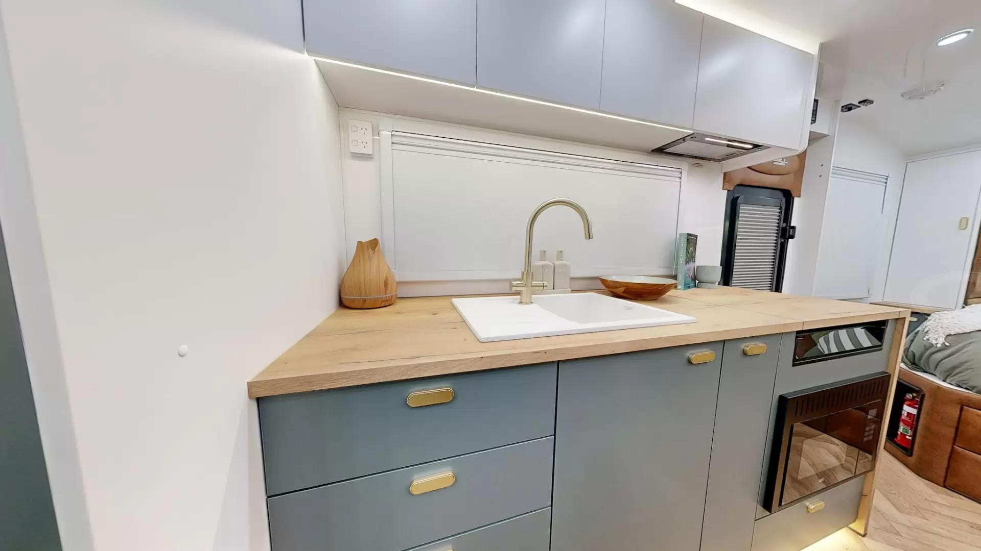 NEW 2026 VACATIONER CARAVANS ROUGH RIDER