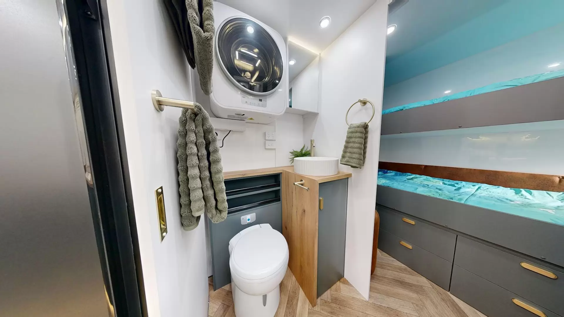 NEW 2026 VACATIONER CARAVANS ROUGH RIDER