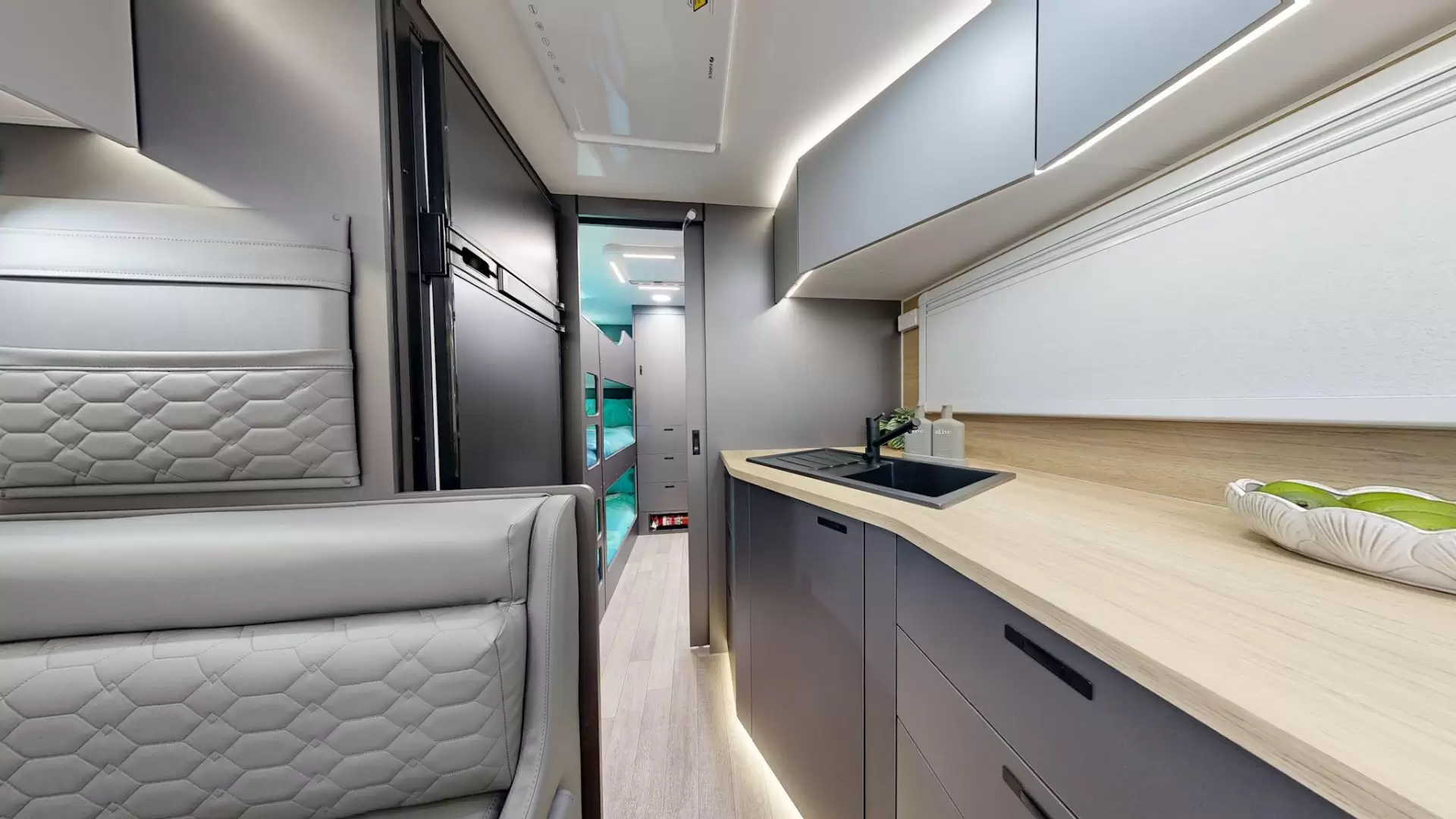 NEW 2026 VACATIONER CARAVANS ENDURA X