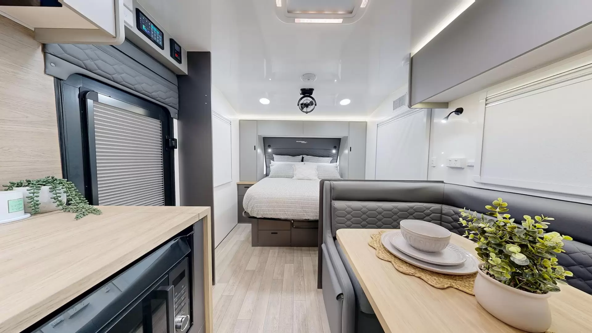 NEW 2026 VACATIONER CARAVANS ENDURA X