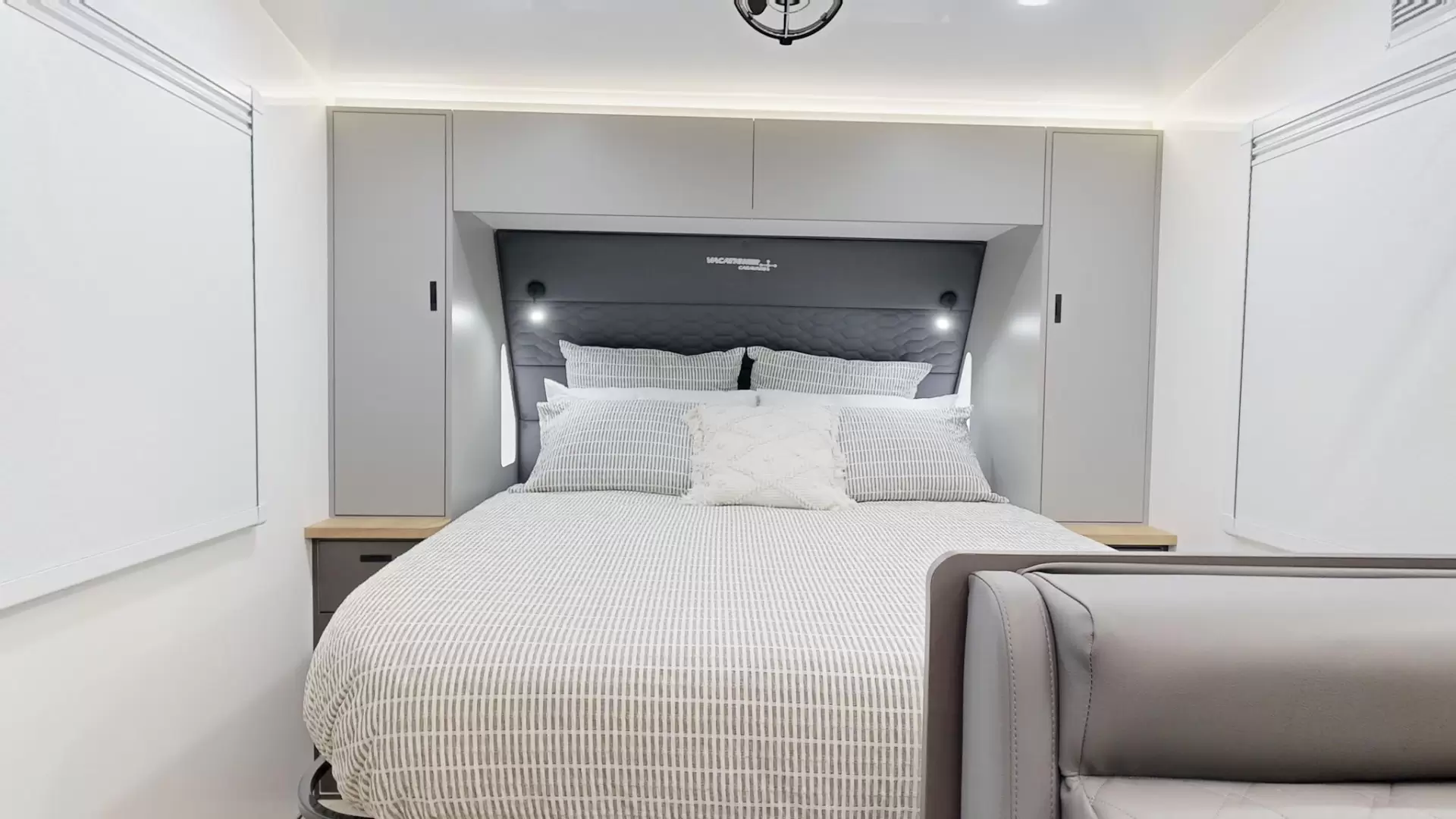 NEW 2026 VACATIONER CARAVANS ENDURA X