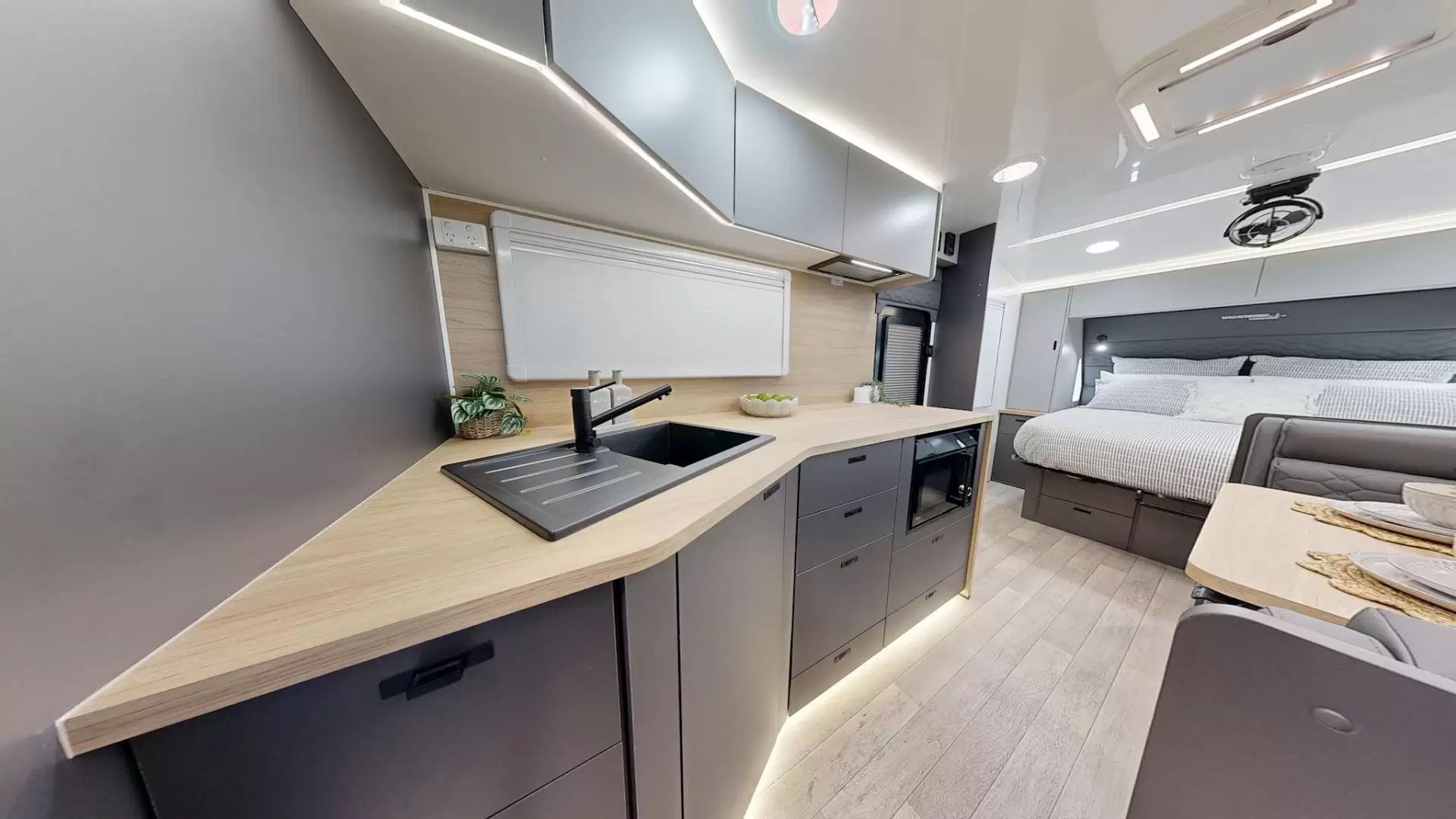 NEW 2026 VACATIONER CARAVANS ENDURA X