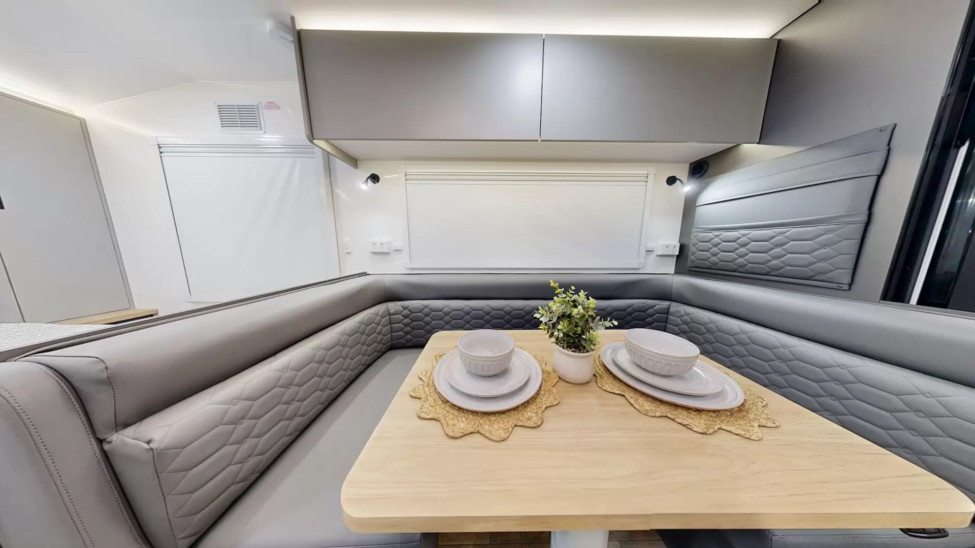 NEW 2026 VACATIONER CARAVANS ENDURA X