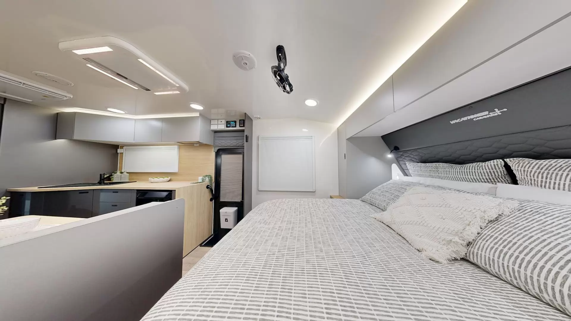 NEW 2026 VACATIONER CARAVANS ENDURA X