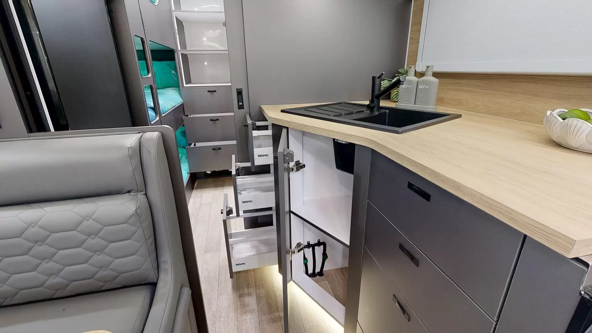 NEW 2026 VACATIONER CARAVANS ENDURA X