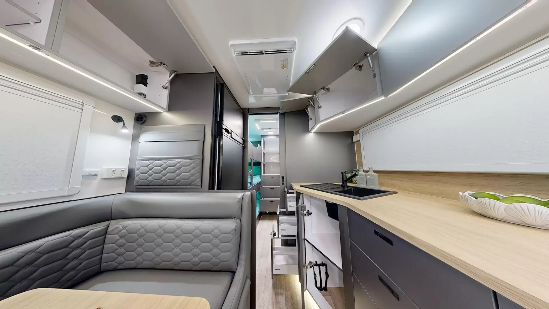 NEW 2026 VACATIONER CARAVANS ENDURA X