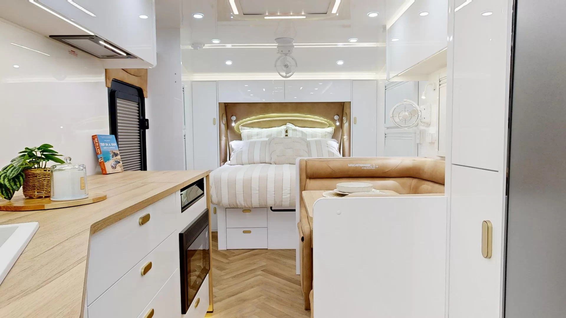 NEW 2026 VACATIONER CARAVANS ROUGH RIDER caravan