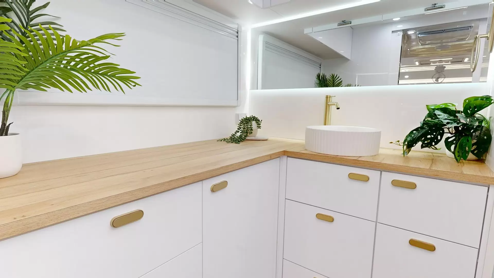 NEW 2026 VACATIONER CARAVANS ROUGH RIDER