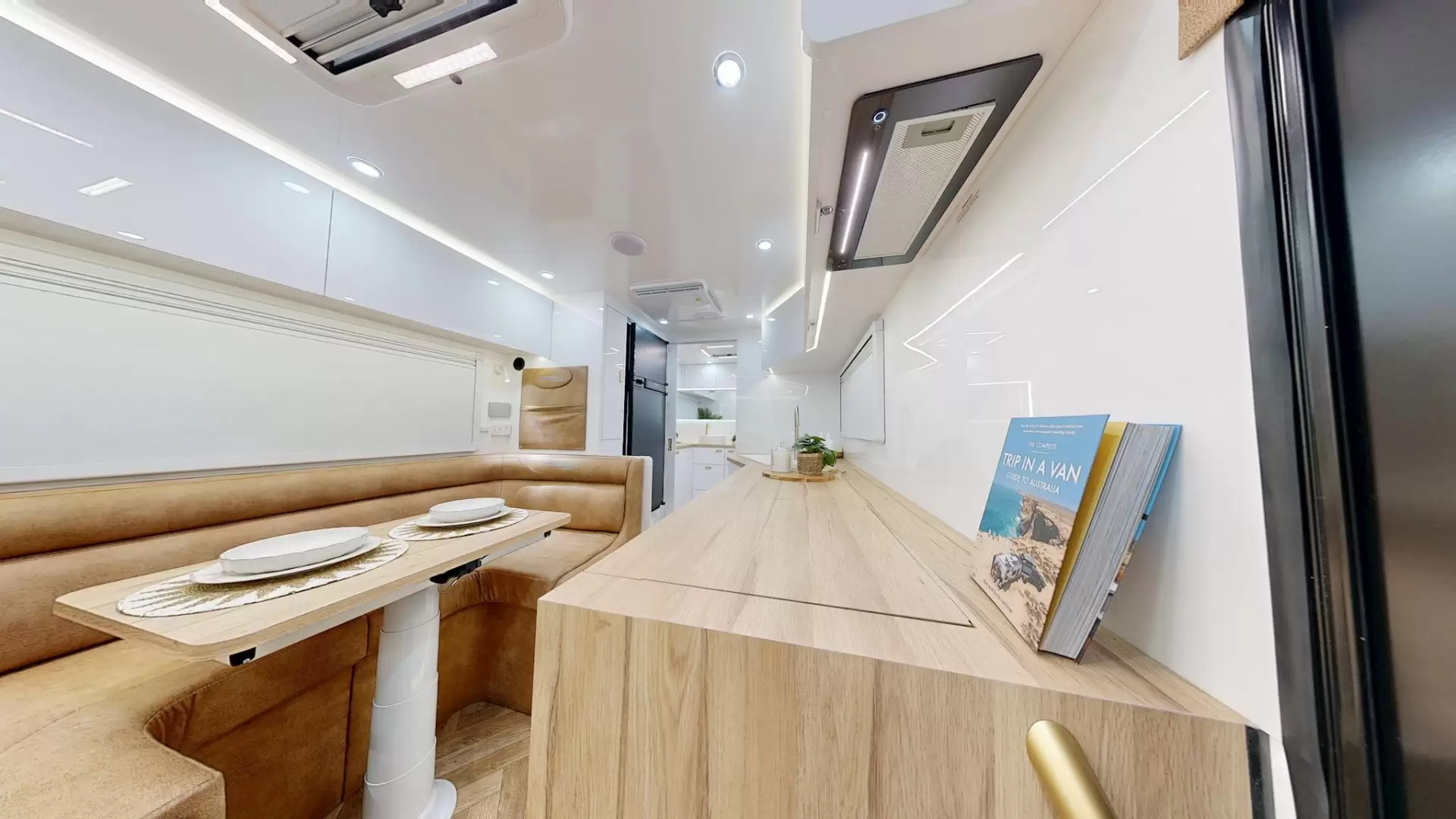 NEW 2026 VACATIONER CARAVANS ROUGH RIDER