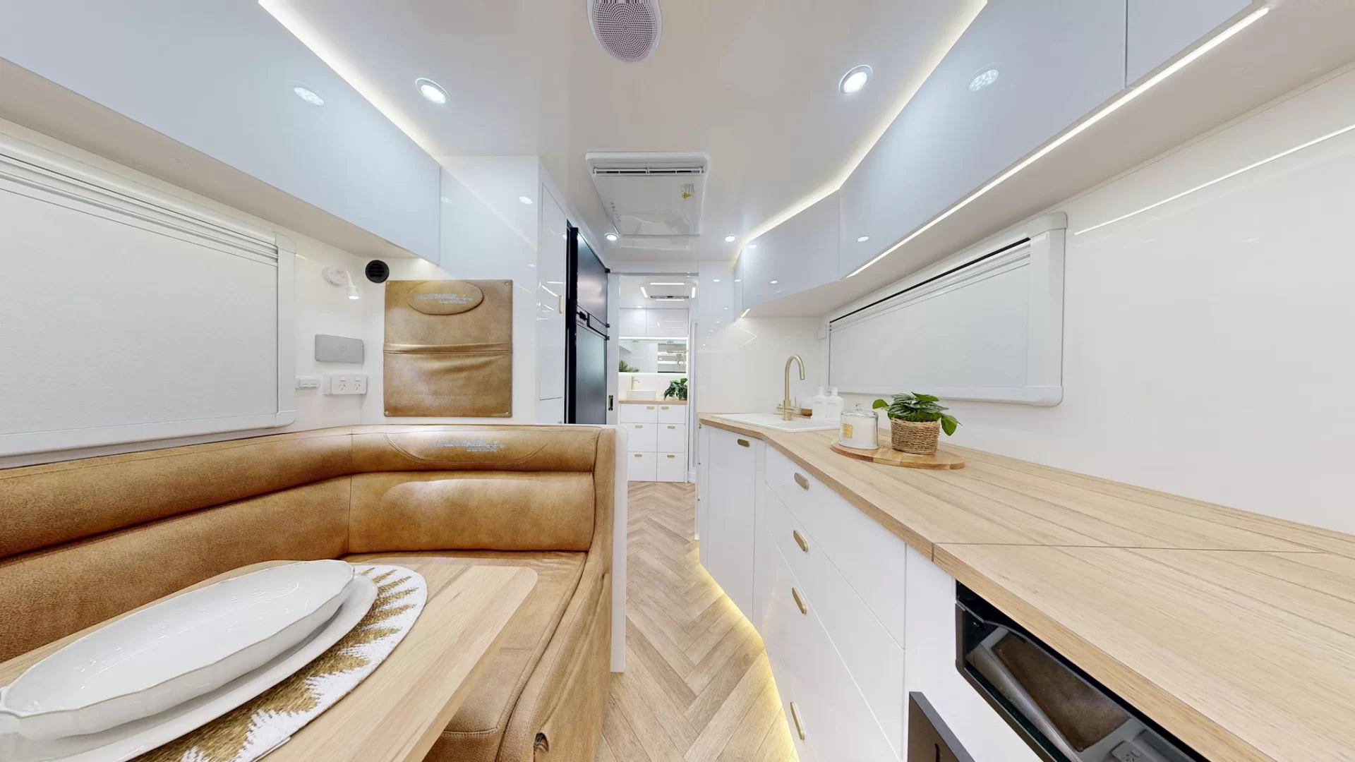 NEW 2026 VACATIONER CARAVANS ROUGH RIDER caravan