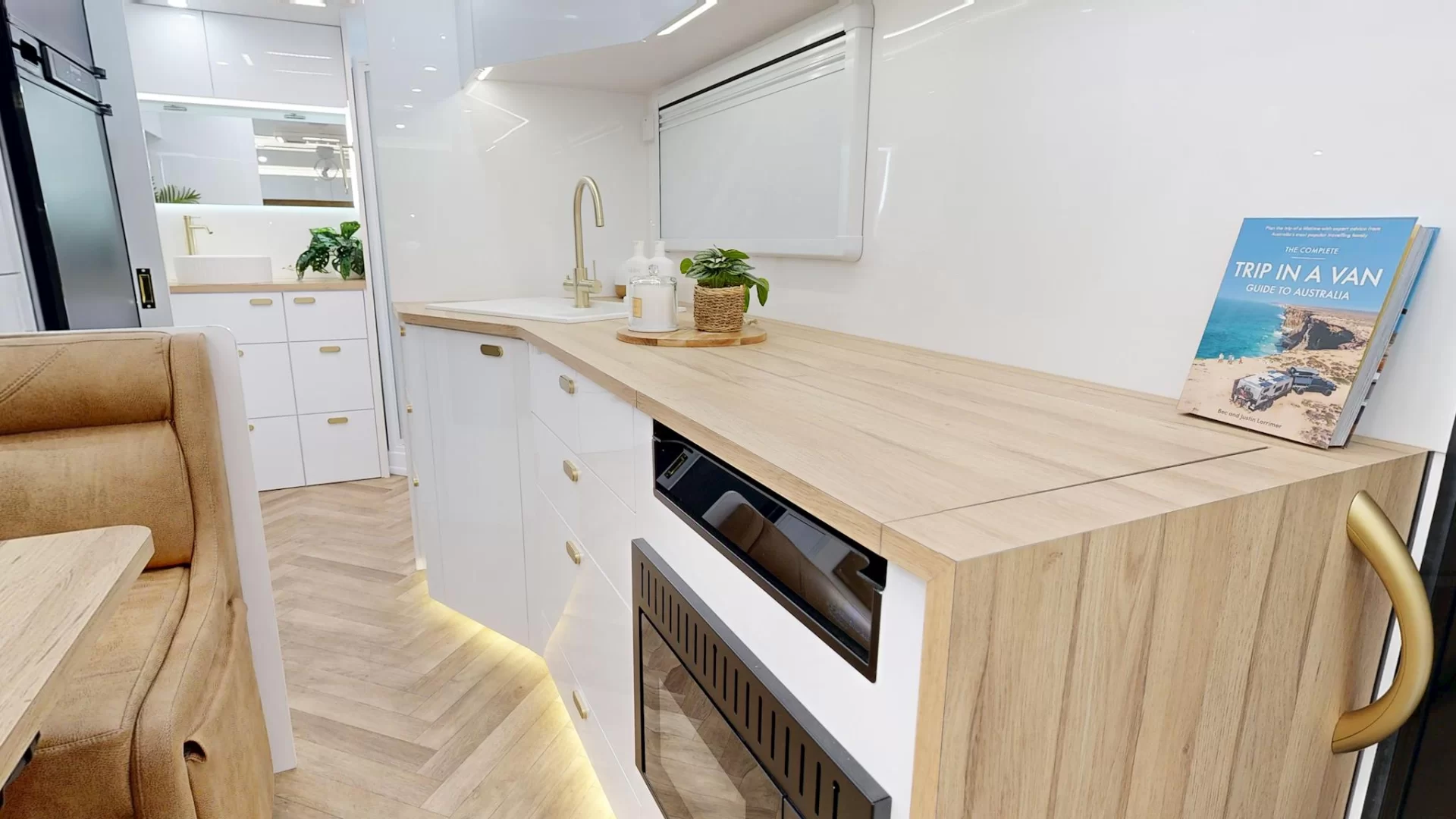 NEW 2026 VACATIONER CARAVANS ROUGH RIDER caravan