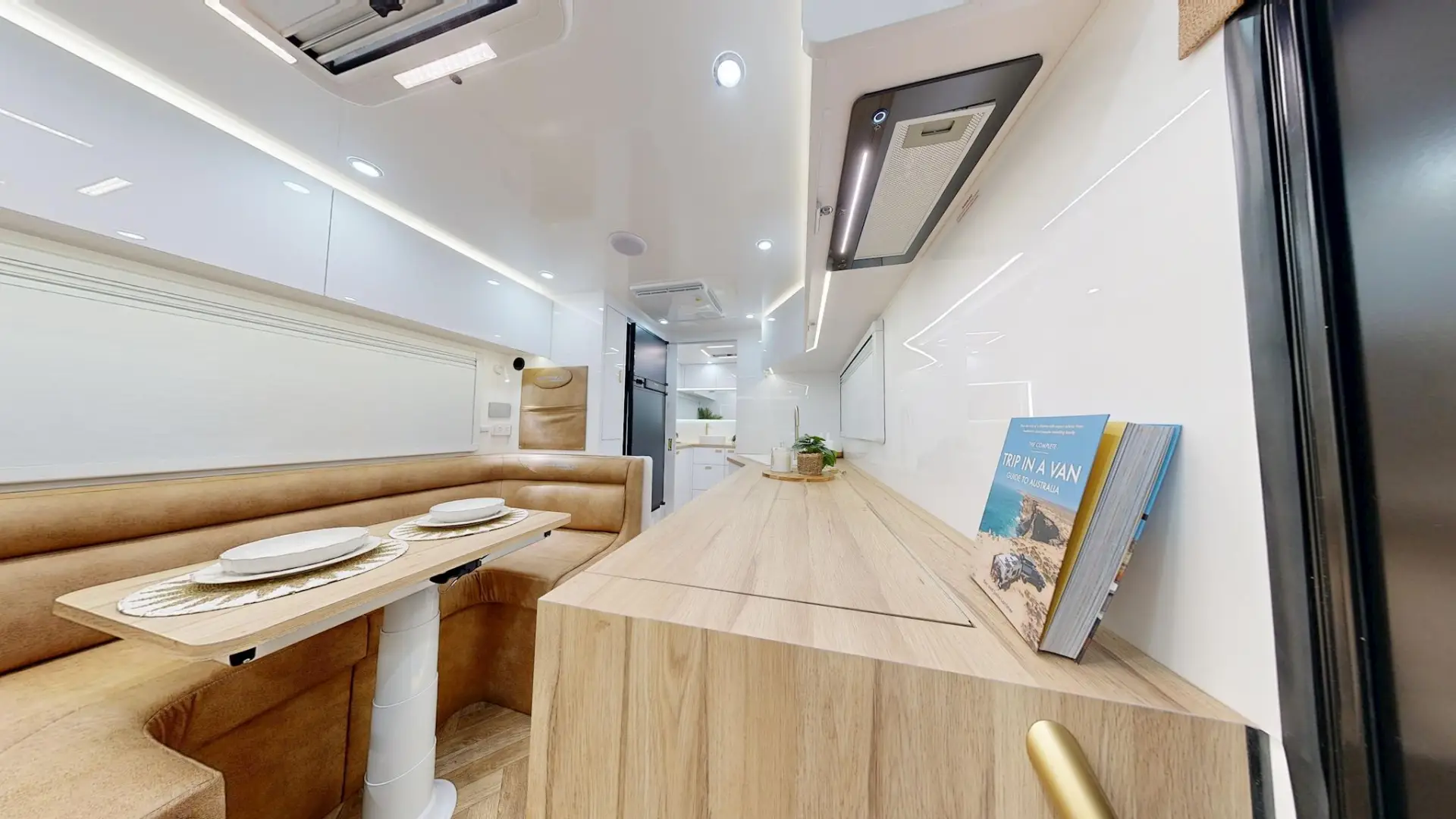 NEW 2026 VACATIONER CARAVANS ROUGH RIDER