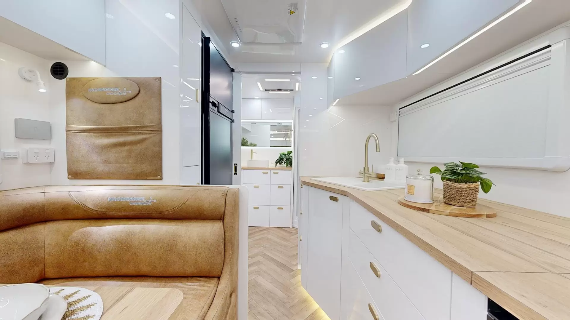 NEW 2026 VACATIONER CARAVANS ROUGH RIDER