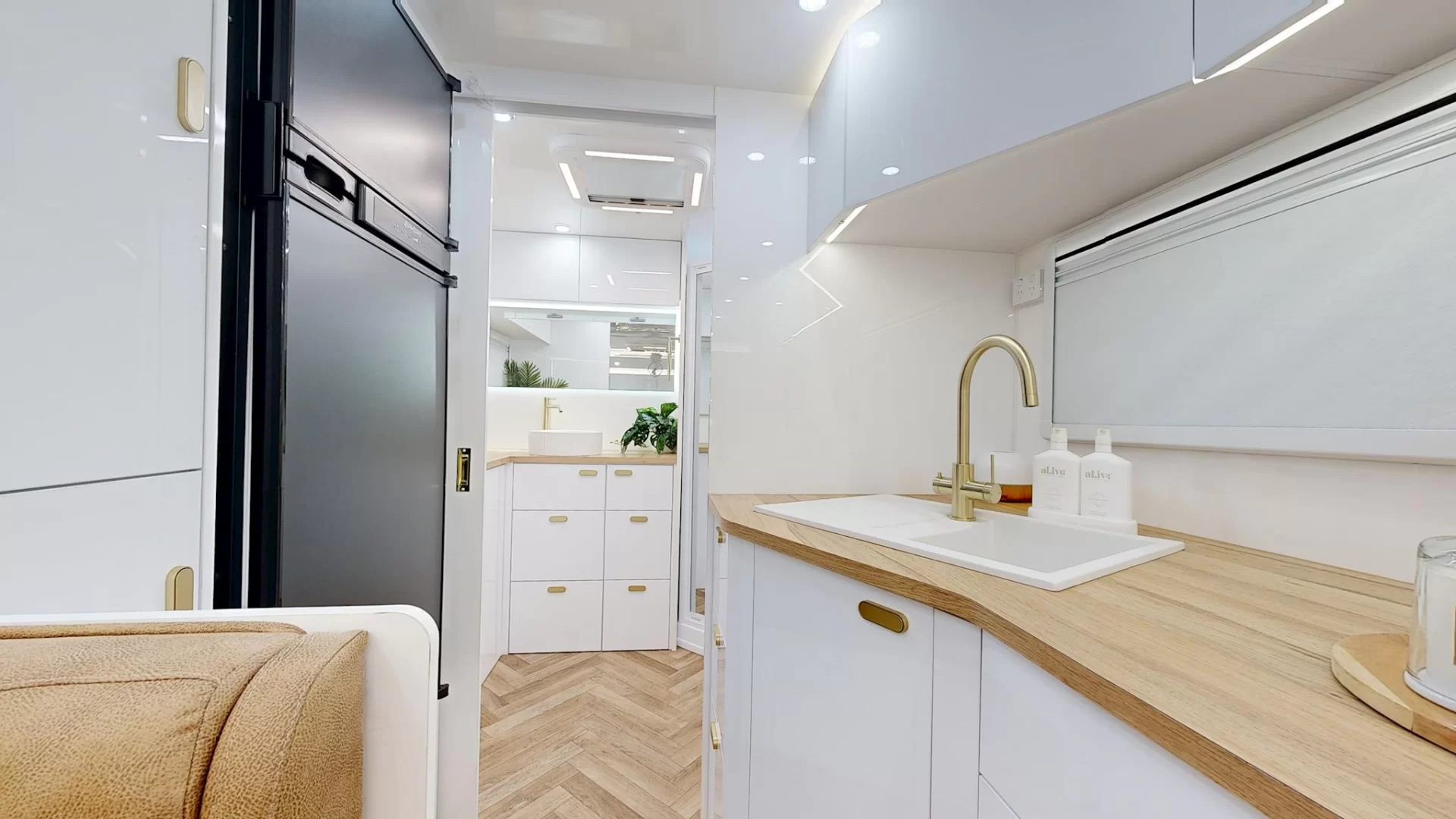 NEW 2026 VACATIONER CARAVANS ROUGH RIDER caravan