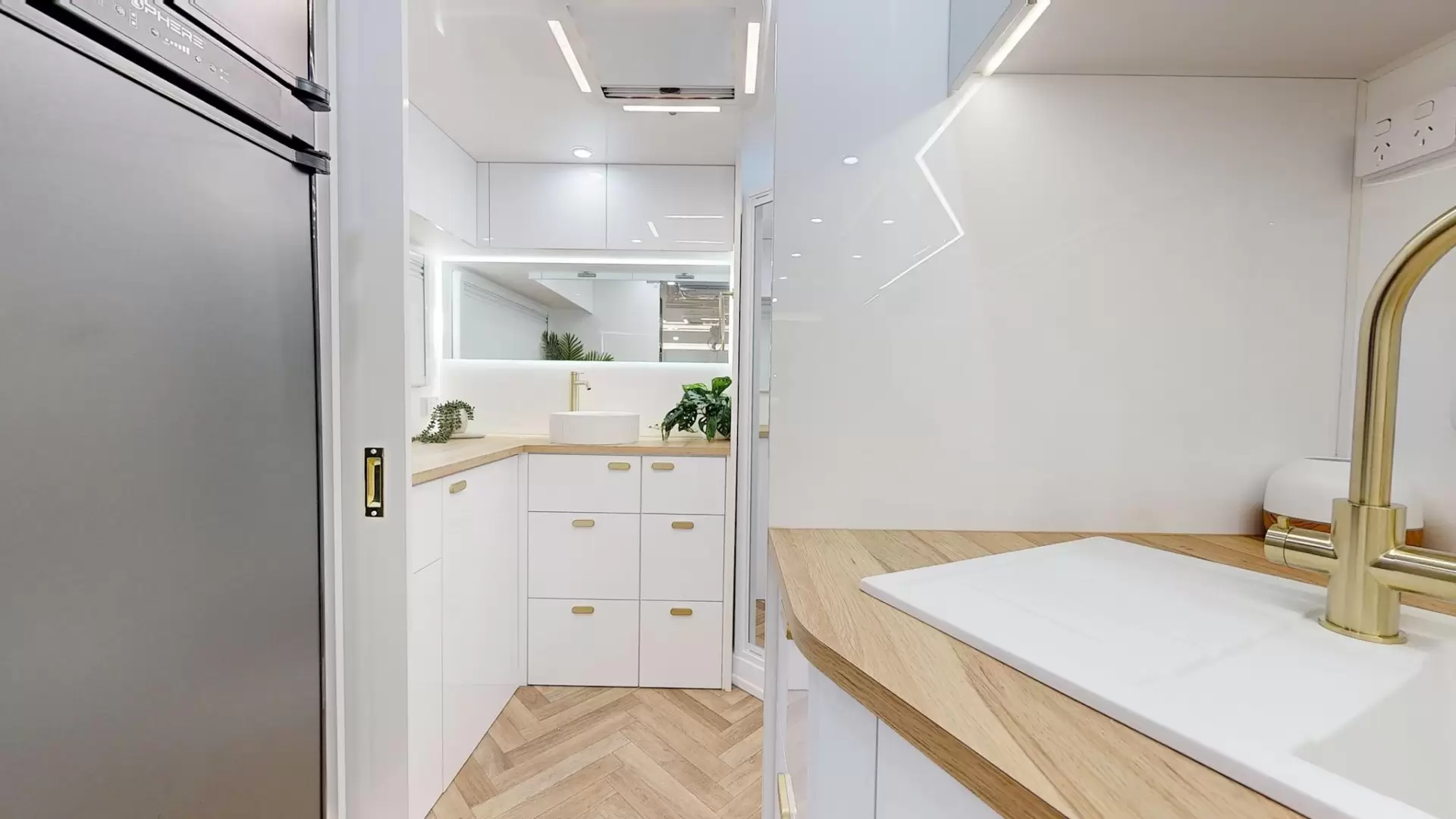 NEW 2026 VACATIONER CARAVANS ROUGH RIDER