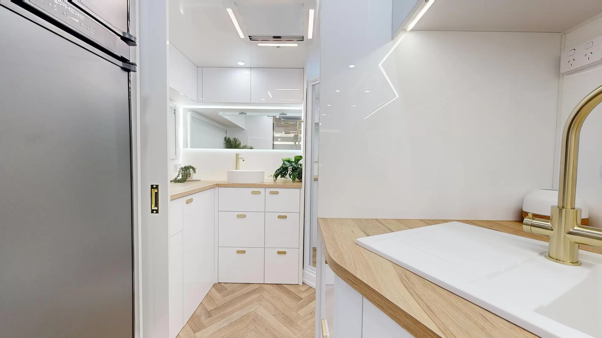 NEW 2026 VACATIONER CARAVANS ROUGH RIDER caravan