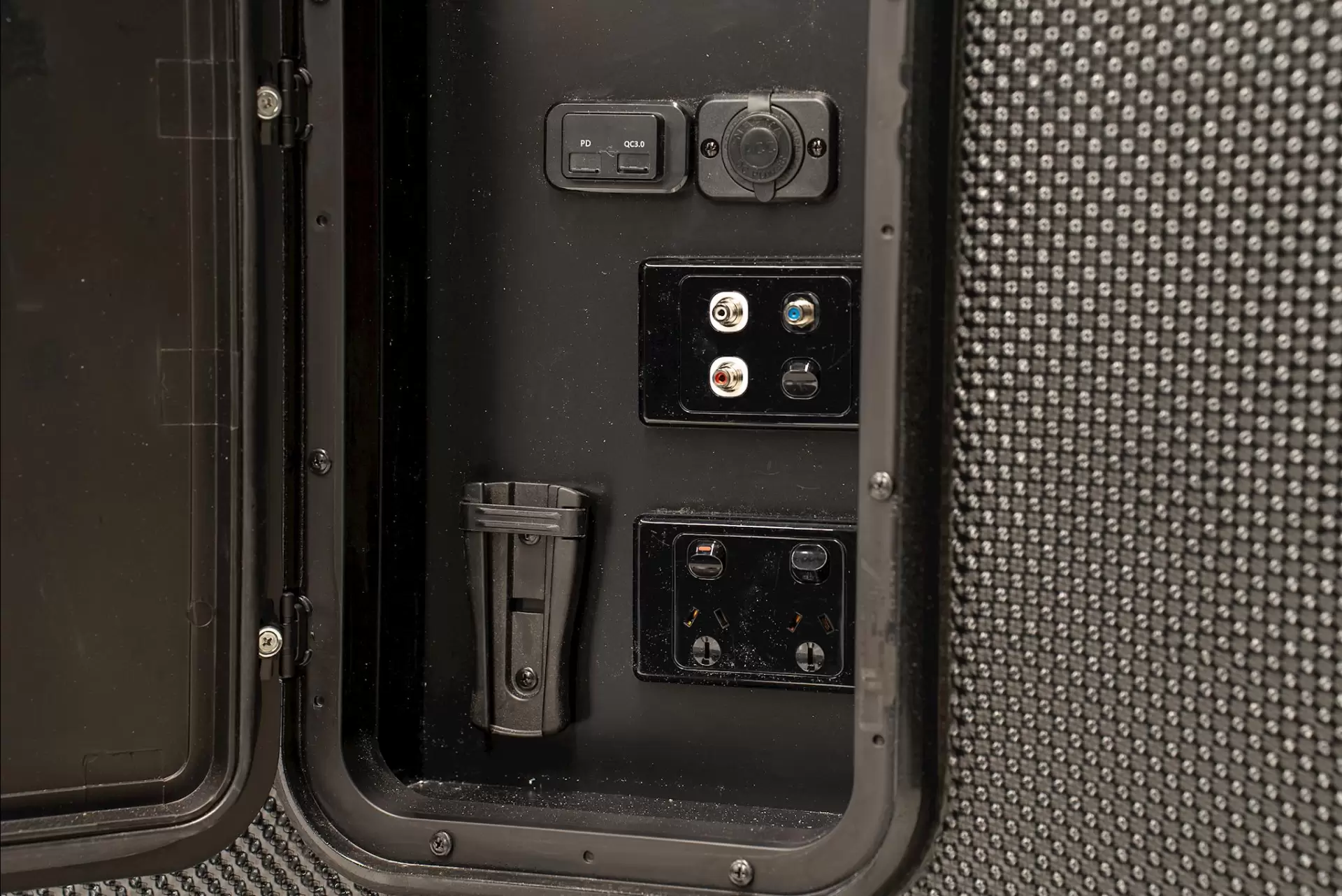 NEW 2026 VACATIONER CARAVANS ROUGH RIDER